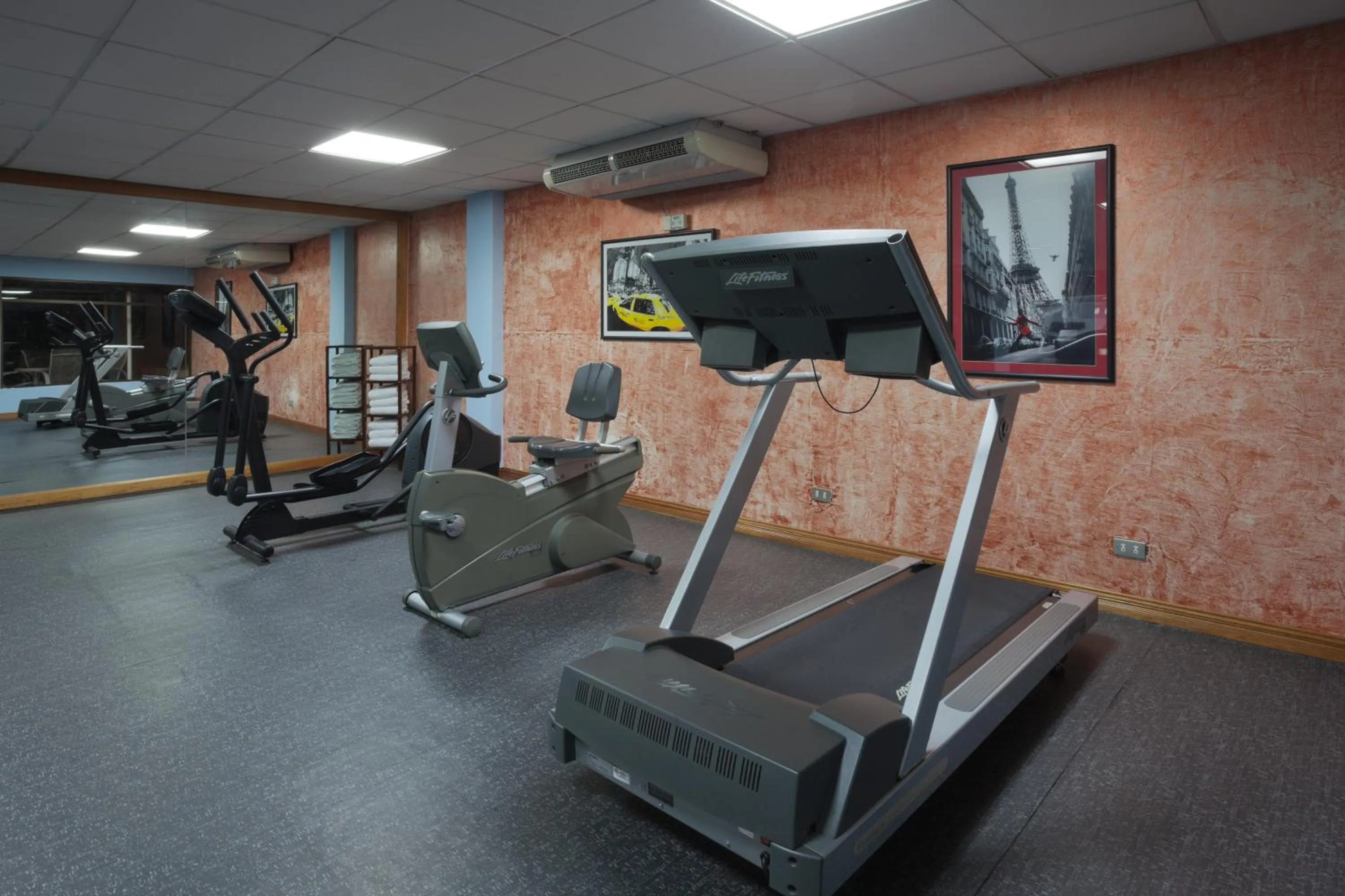 Fitness centre/facilities in Country Inn & Suites by Radisson, San Jose Aeropuerto, Costa Rica
