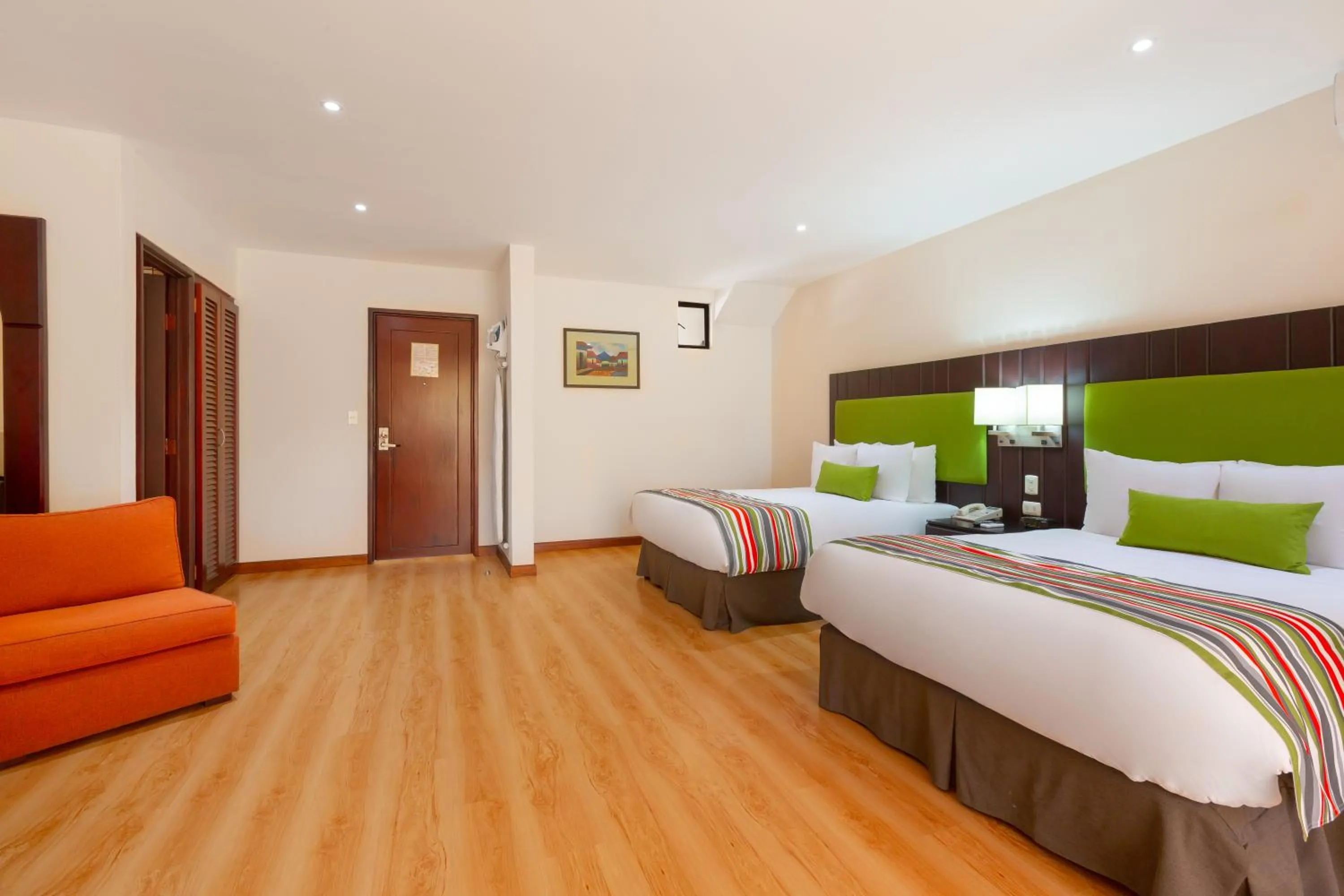 Photo of the whole room, Bed in Country Inn & Suites by Radisson, San Jose Aeropuerto, Costa Rica