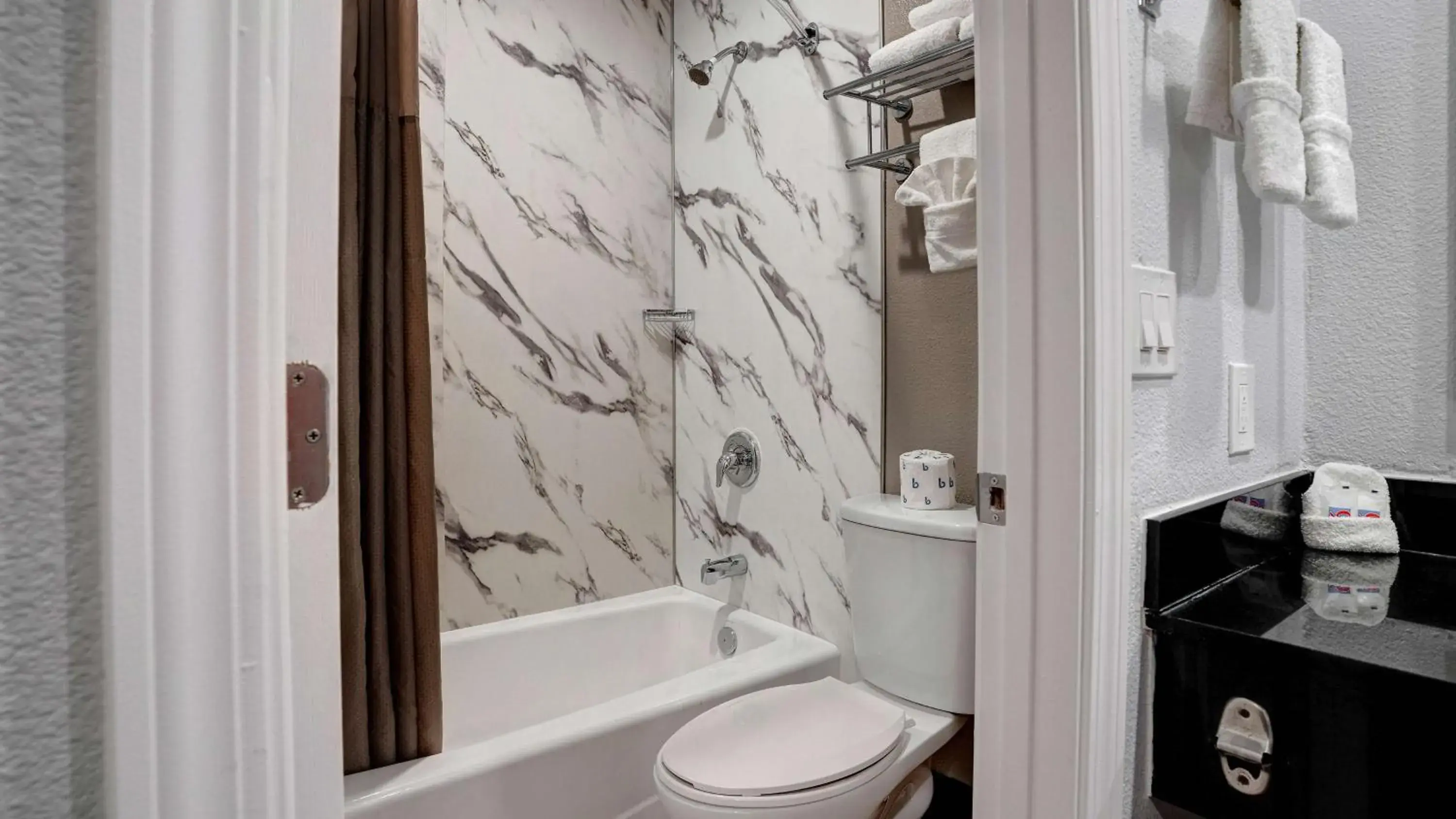 Bathroom in Motel 6-Eureka, CA Redwood Coast Bathroom in Motel 6-Eureka, CA Redwood Coast