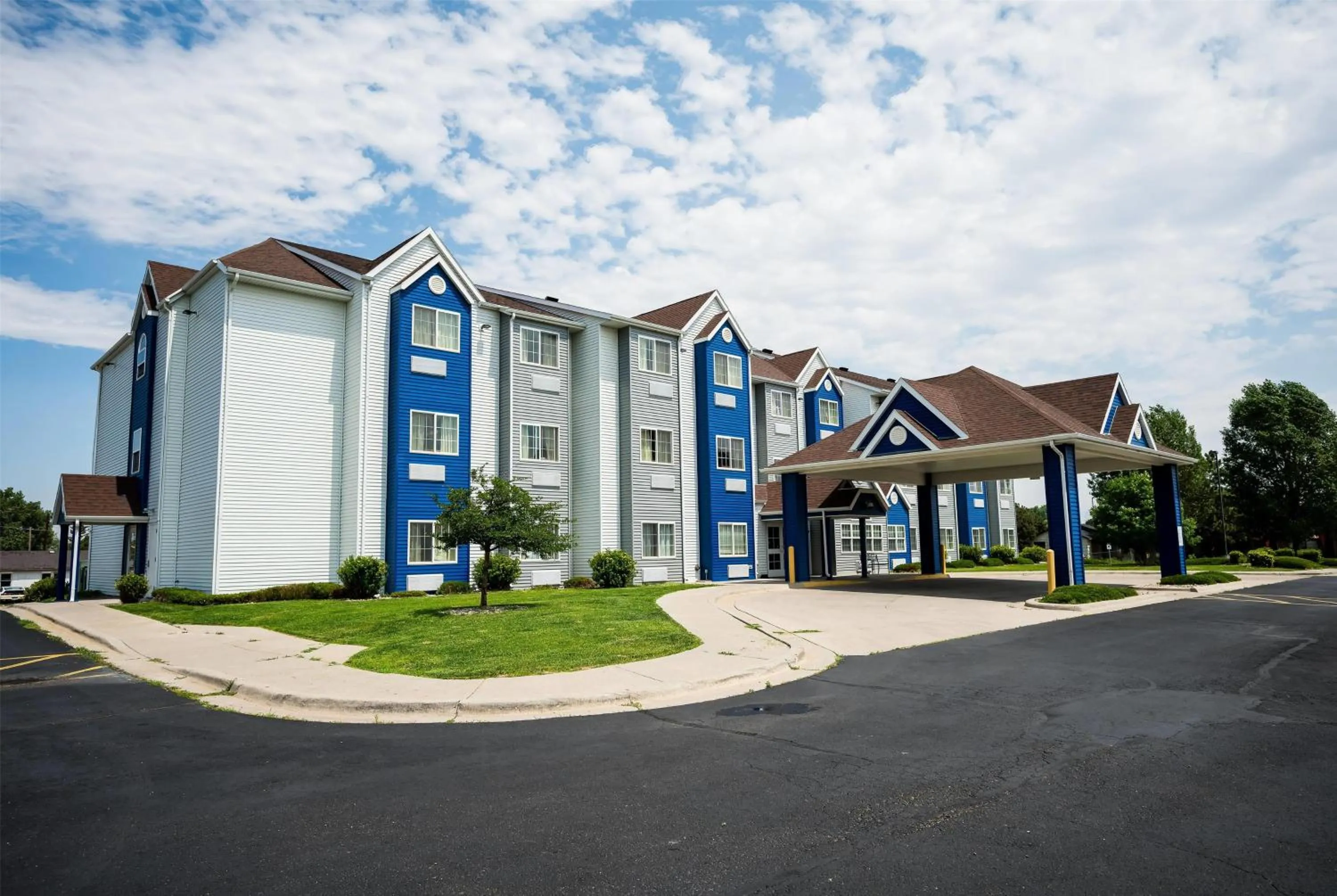 Property building in Microtel Inn & Suites Cheyenne