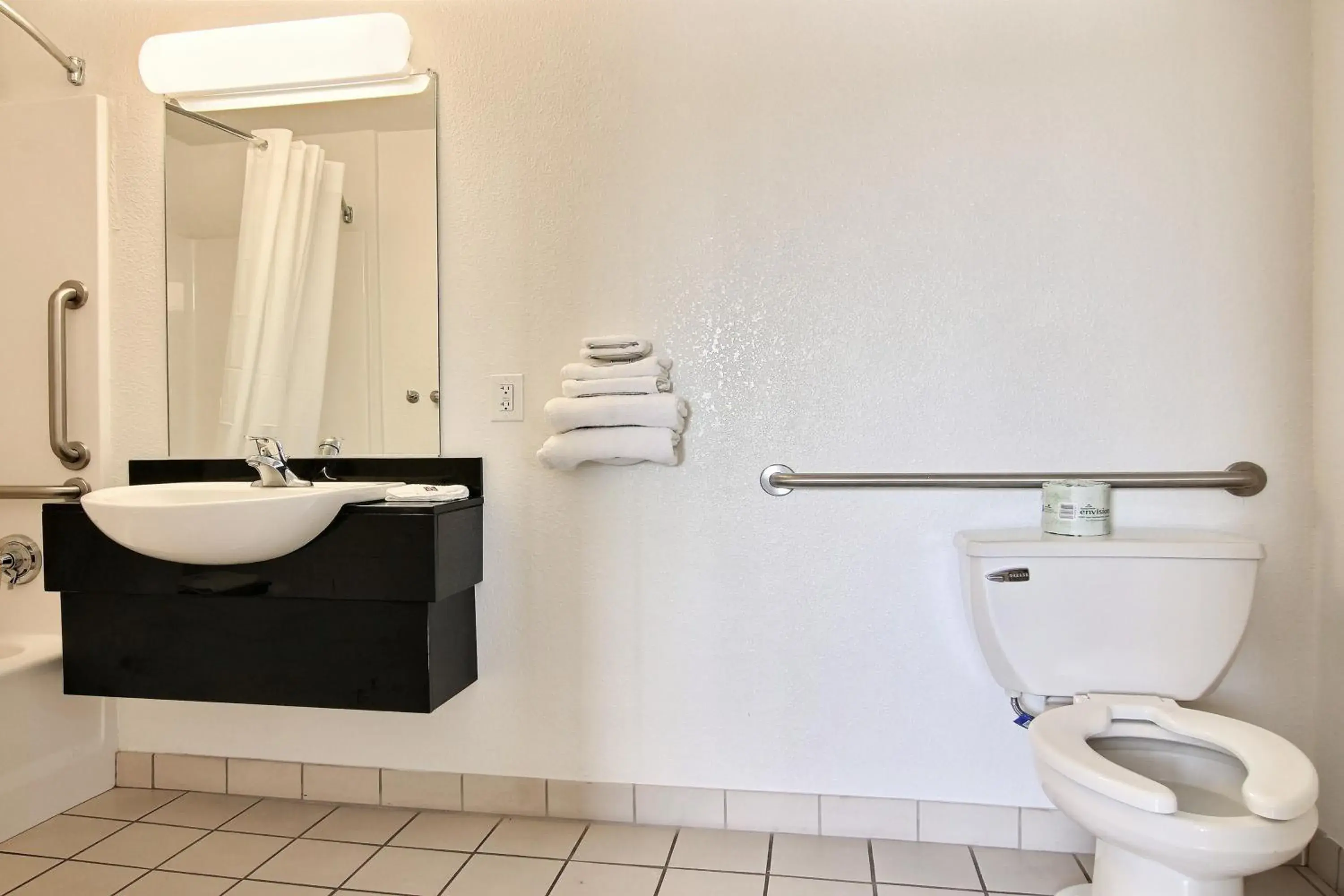 Bathroom in Motel 6-Albuquerque, NM - South - Airport