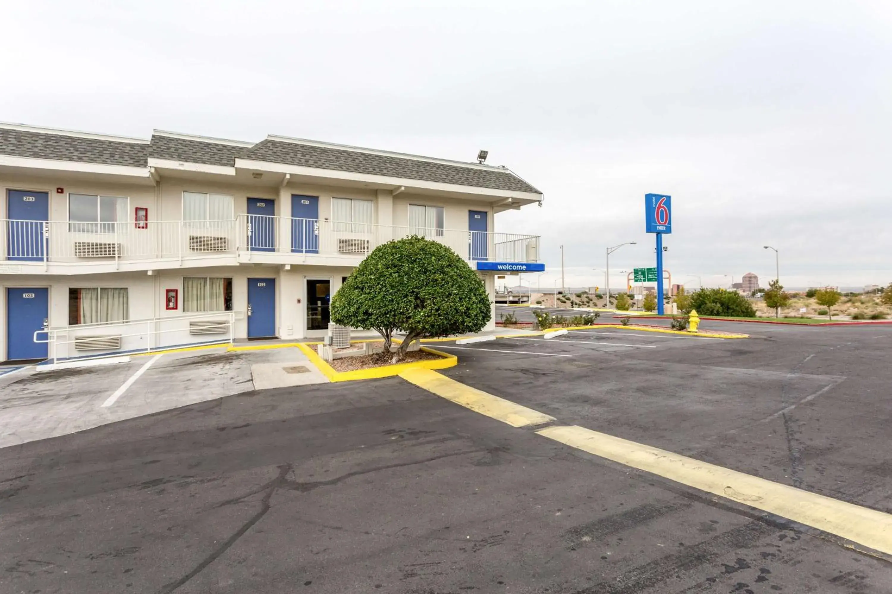 Property Building in Motel 6-Albuquerque, NM - South - Airport