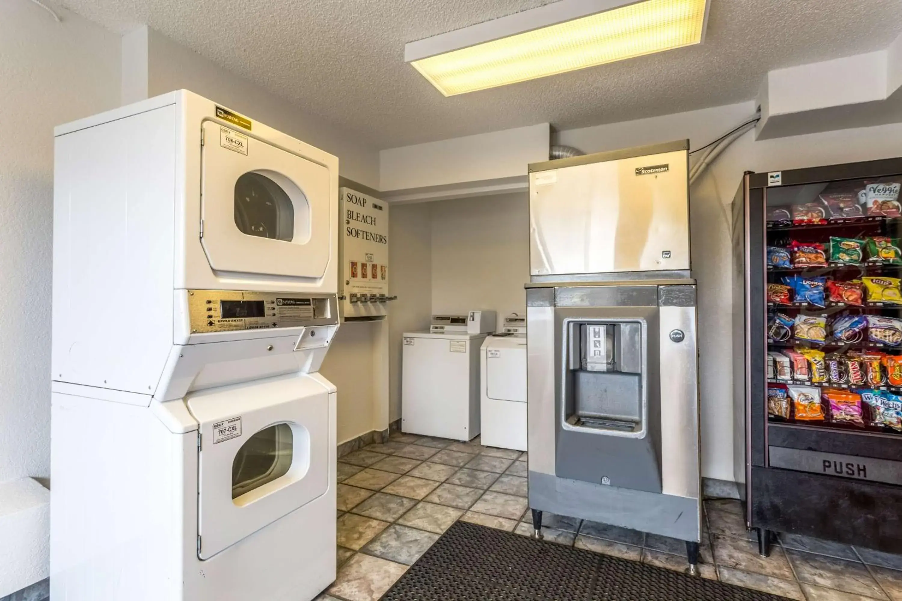 On site, Kitchen/Kitchenette in Motel 6-Albuquerque, NM - South - Airport