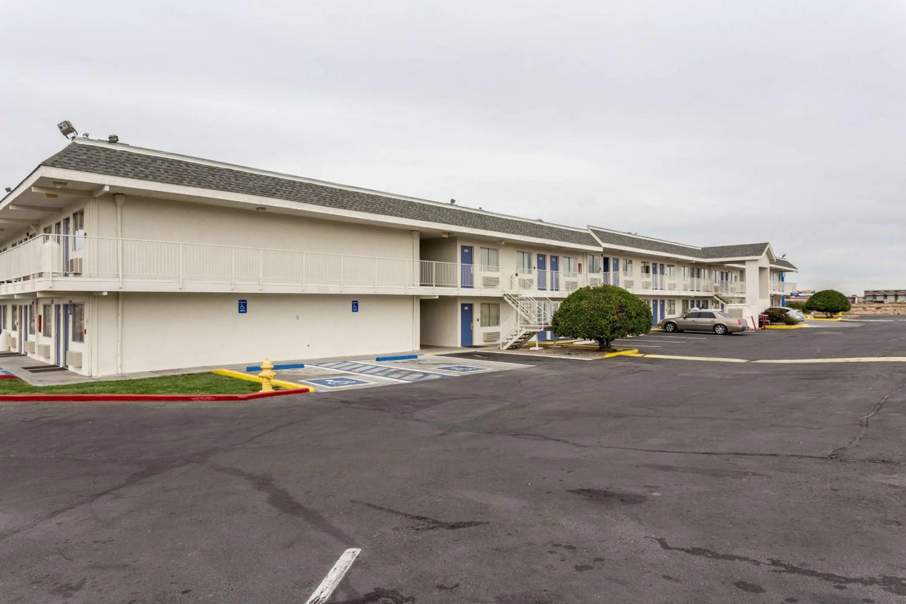 Property building in Motel 6-Albuquerque, NM - South - Airport