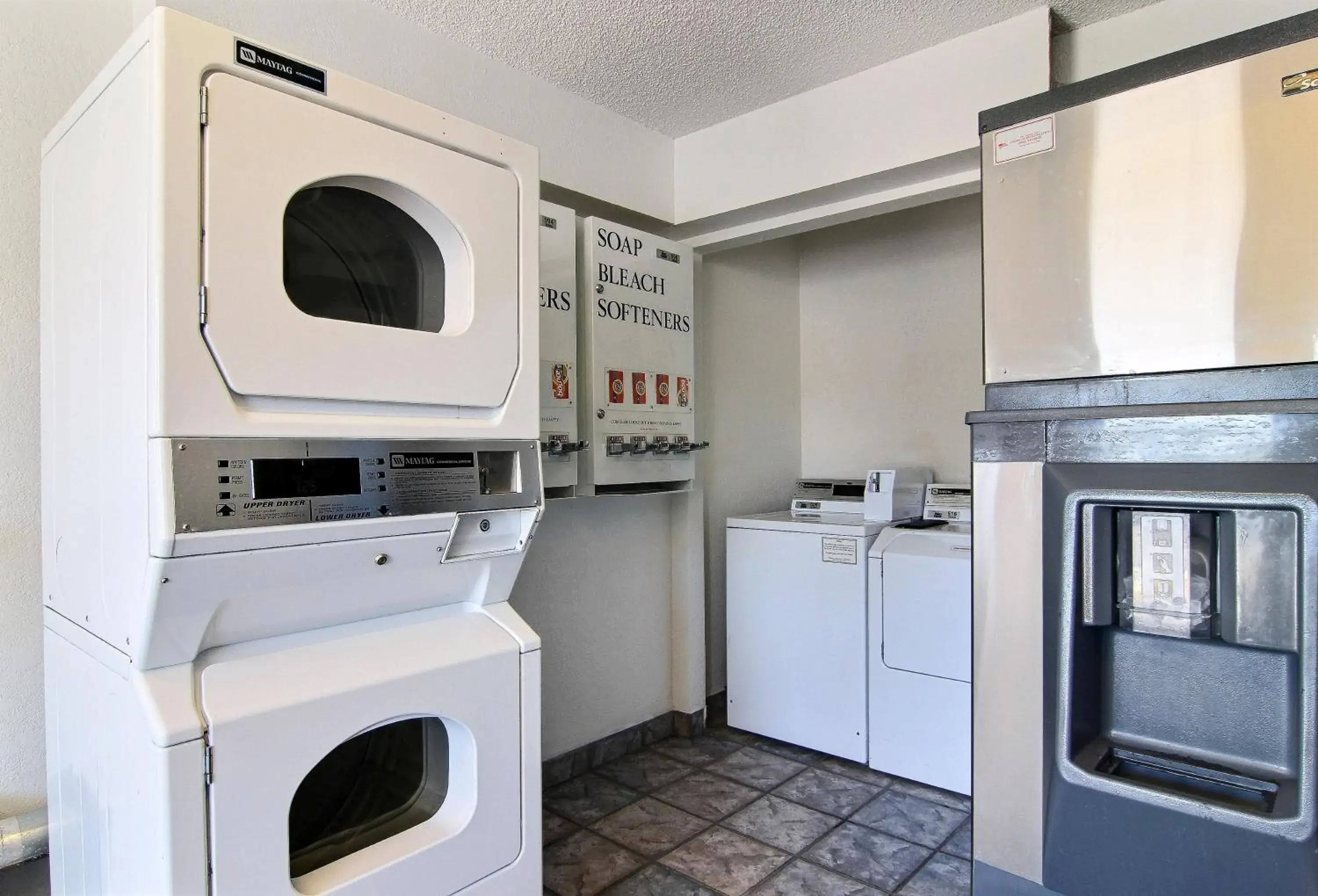 Other, Kitchen/Kitchenette in Motel 6-Albuquerque, NM - South - Airport