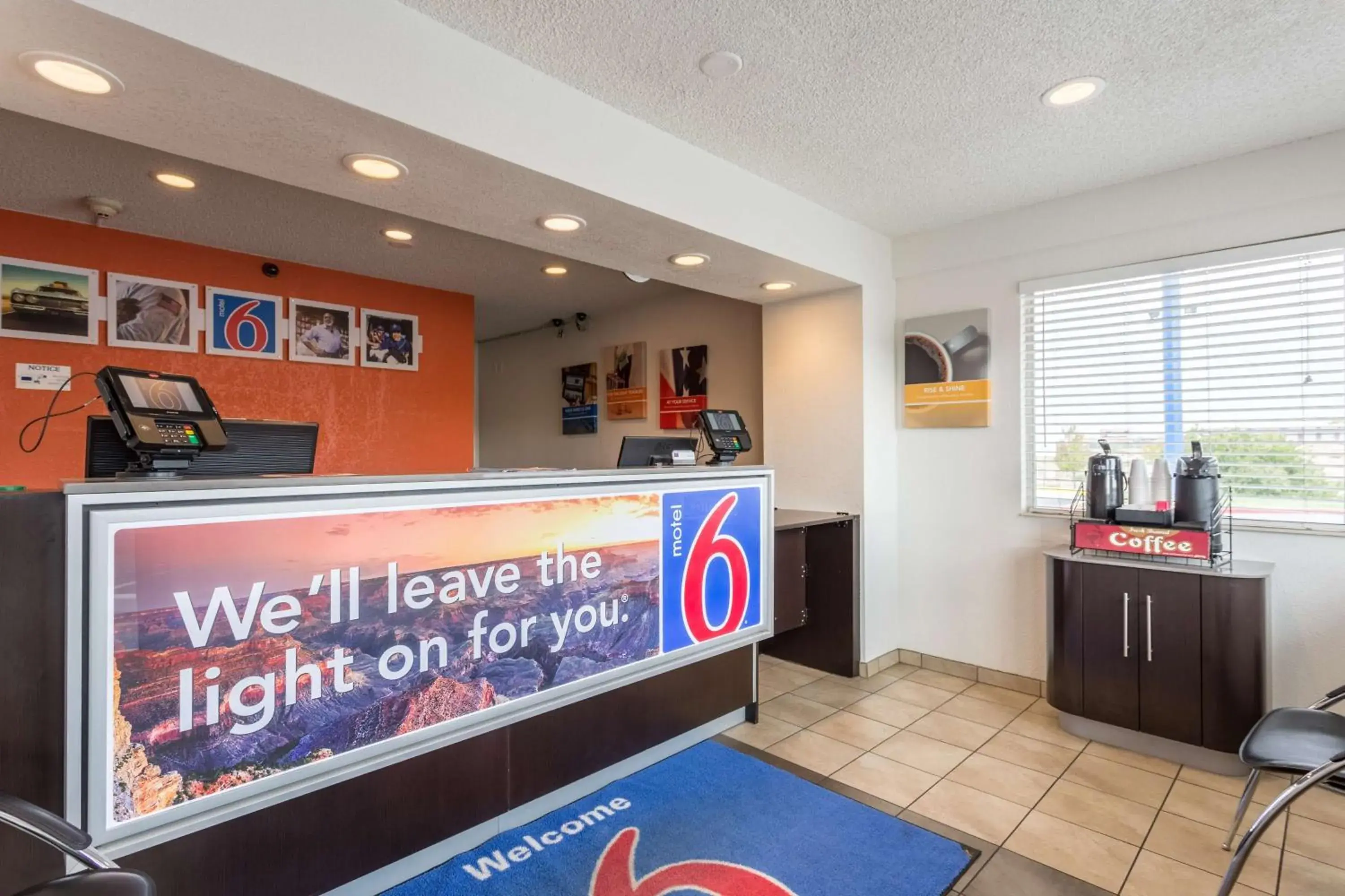 Lobby or reception in Motel 6-Albuquerque, NM - South - Airport