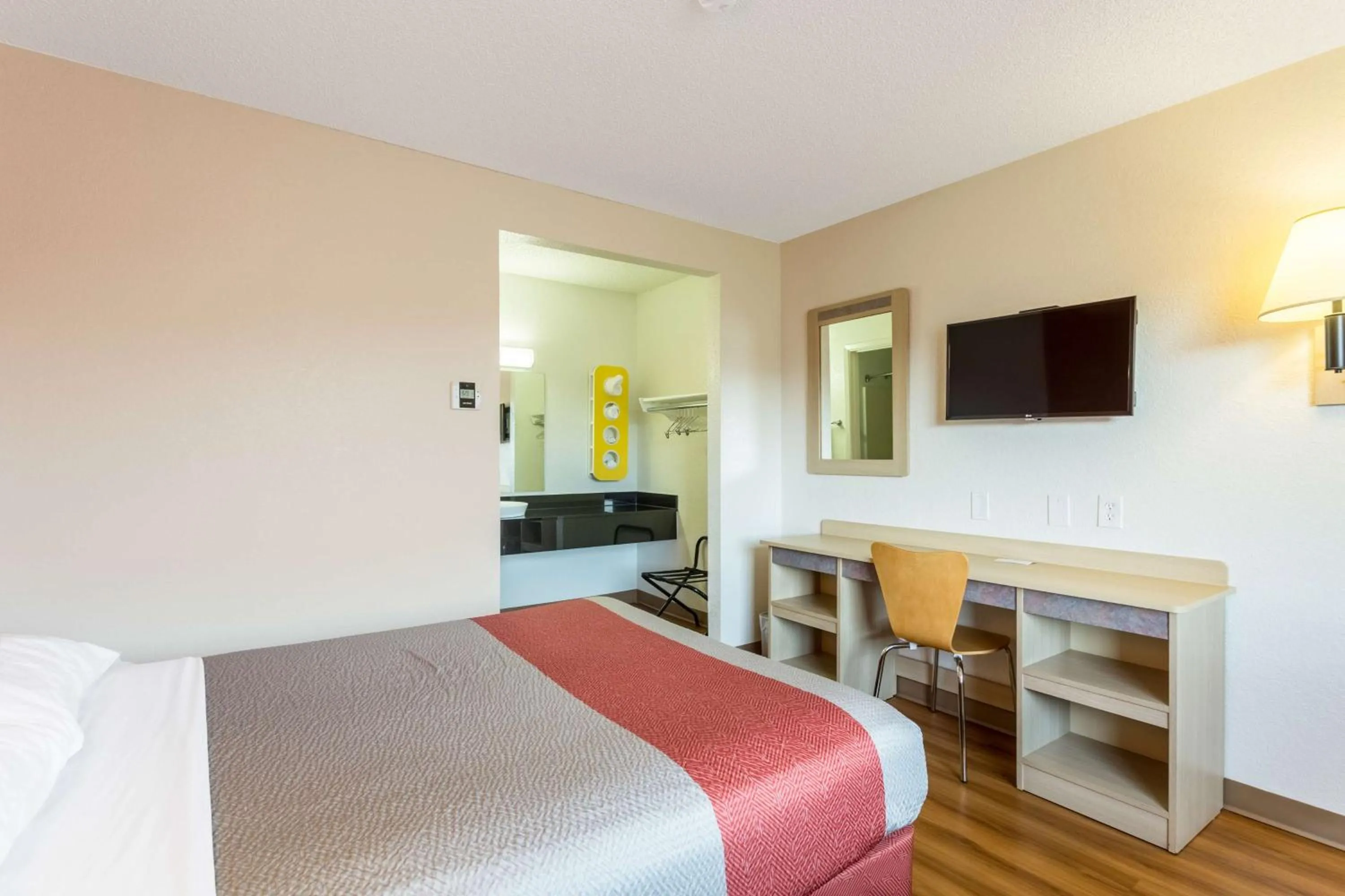 Photo of the whole room in Motel 6-Albuquerque, NM - South - Airport