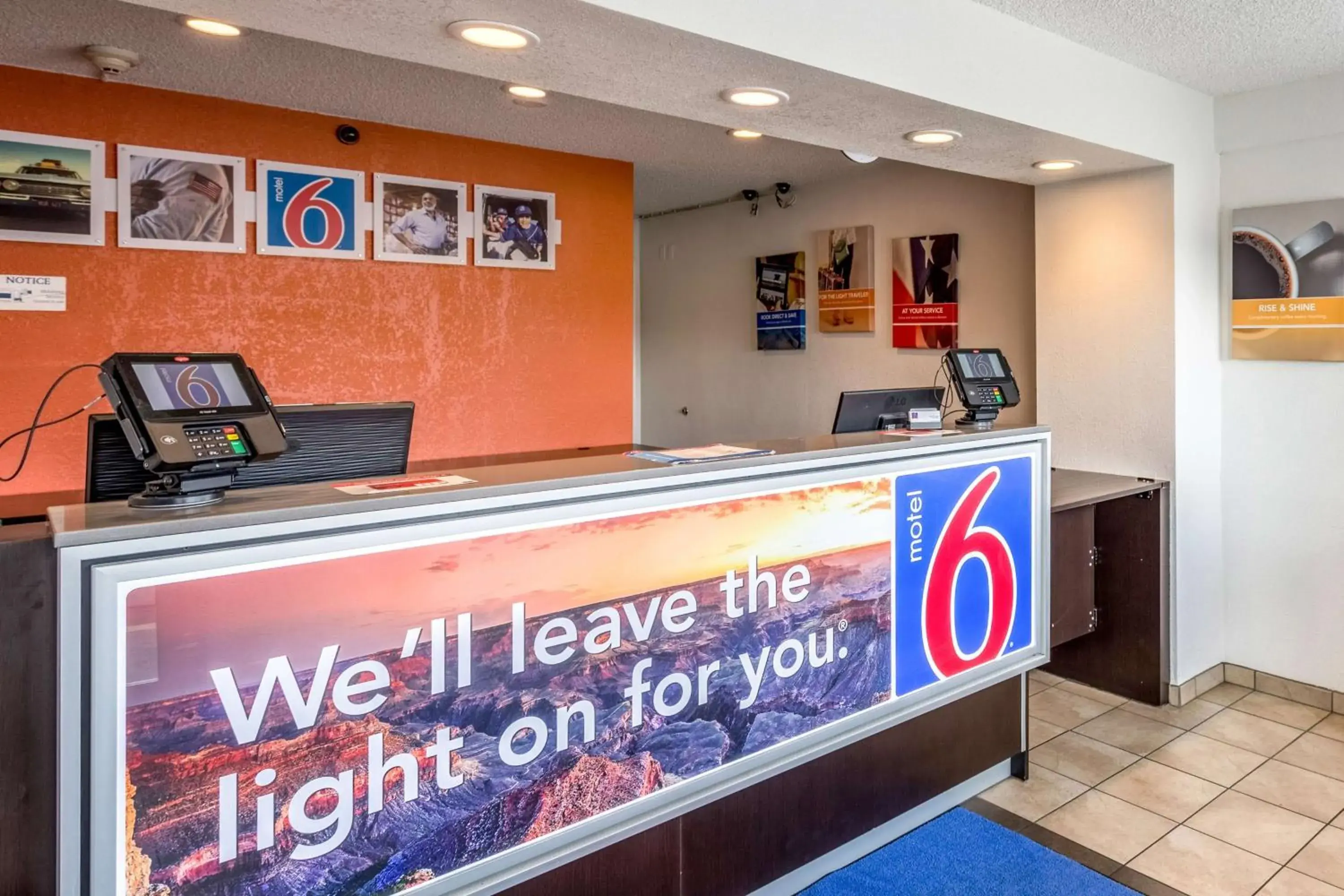 Lobby or reception in Motel 6-Albuquerque, NM - South - Airport