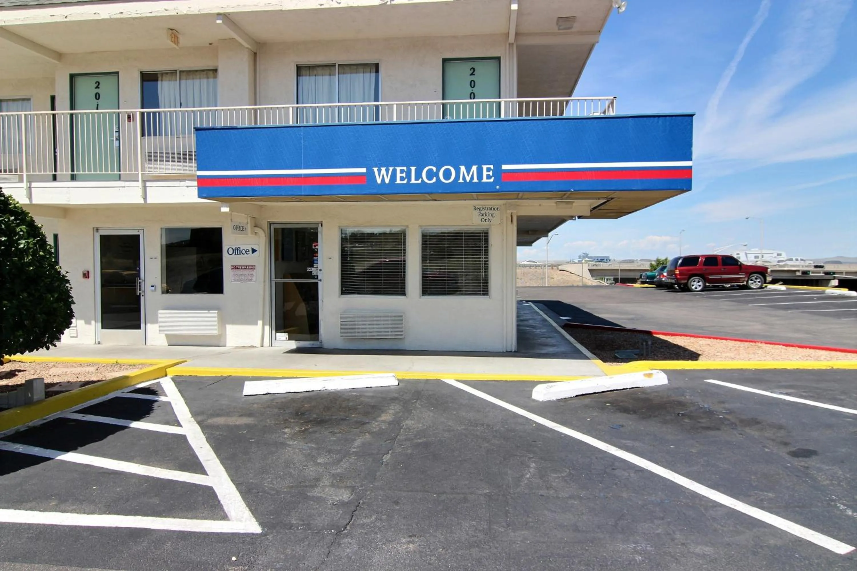 Property building in Motel 6-Albuquerque, NM - South - Airport