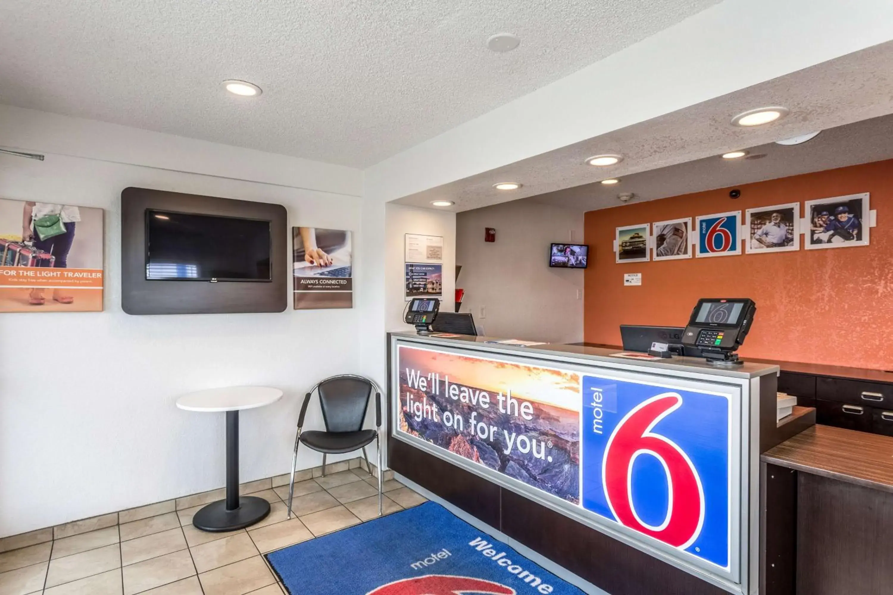 Lobby or reception in Motel 6-Albuquerque, NM - South - Airport