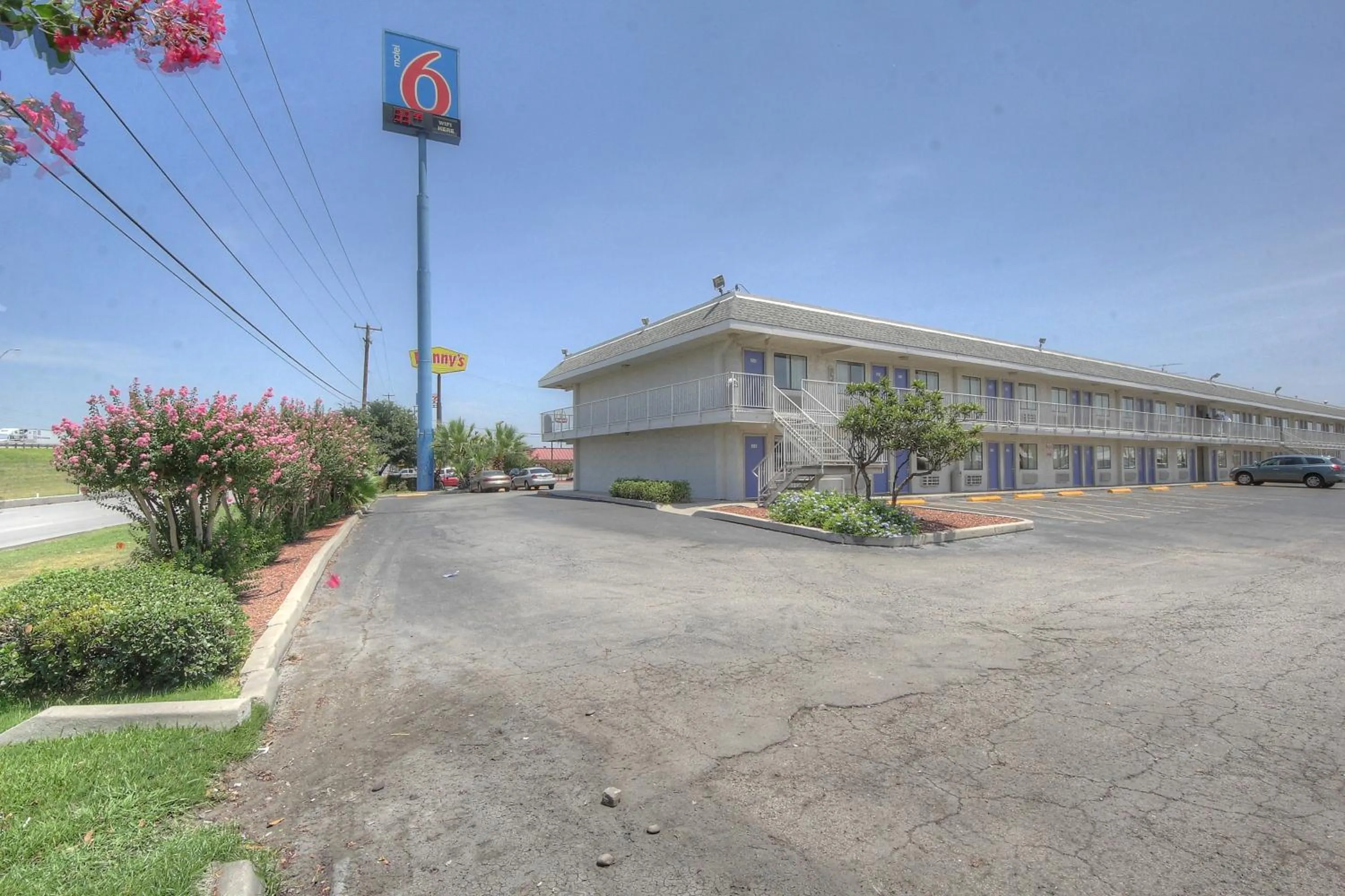 Facade/entrance in Motel 6-San Antonio, TX - Fort Sam Houston
