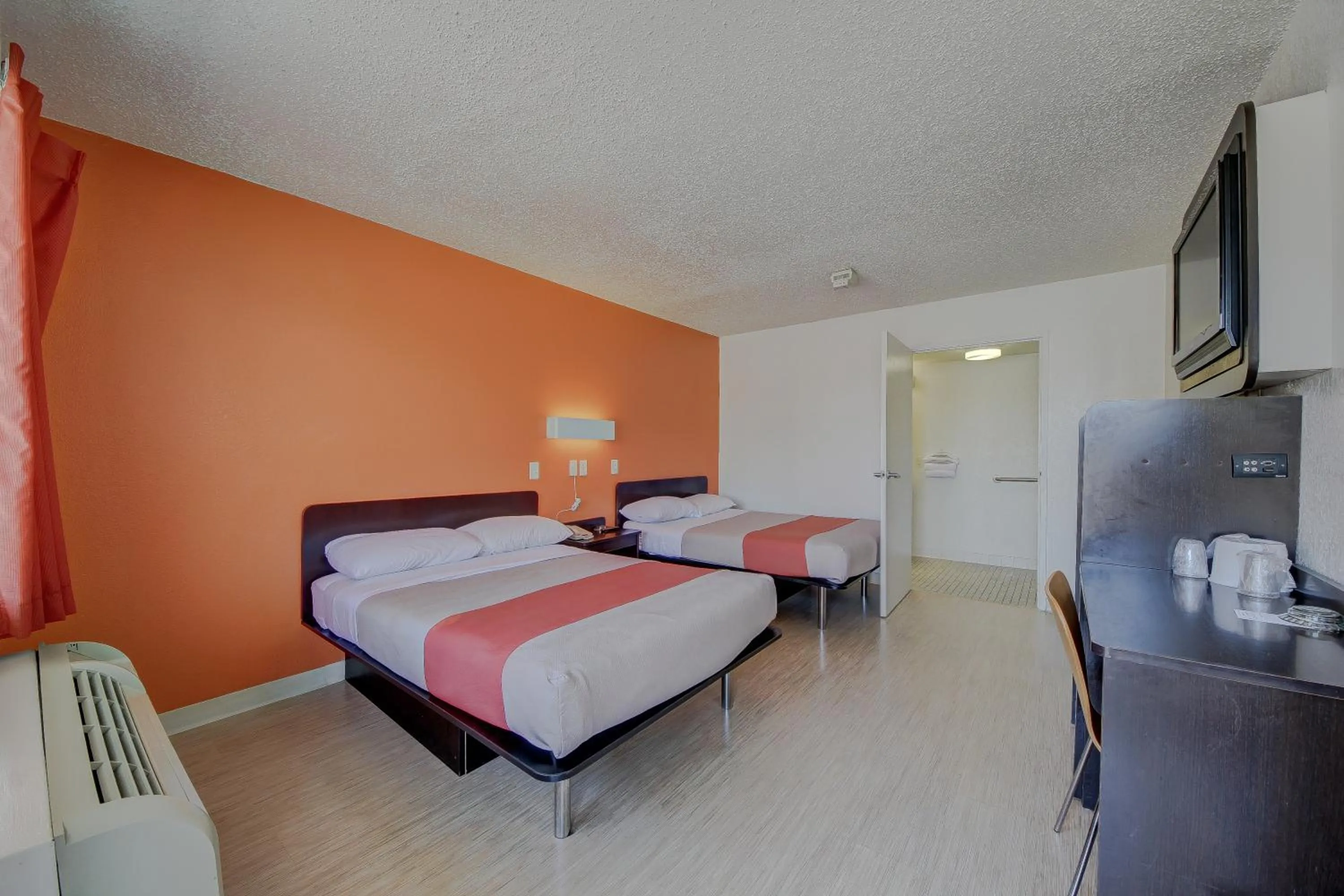 Bedroom, Bed in Motel 6-San Antonio, TX - Fort Sam Houston