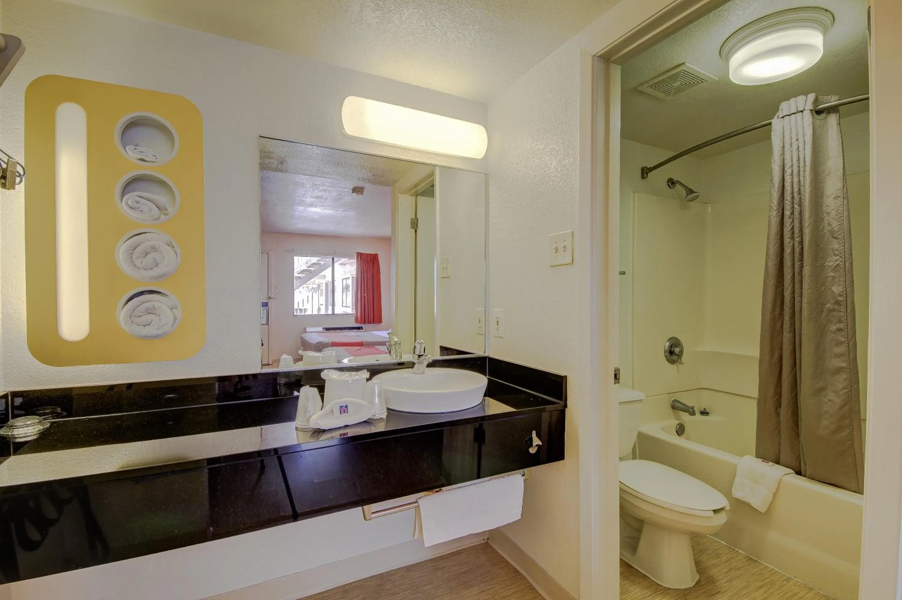 Bathroom in Motel 6-San Antonio, TX - Fort Sam Houston