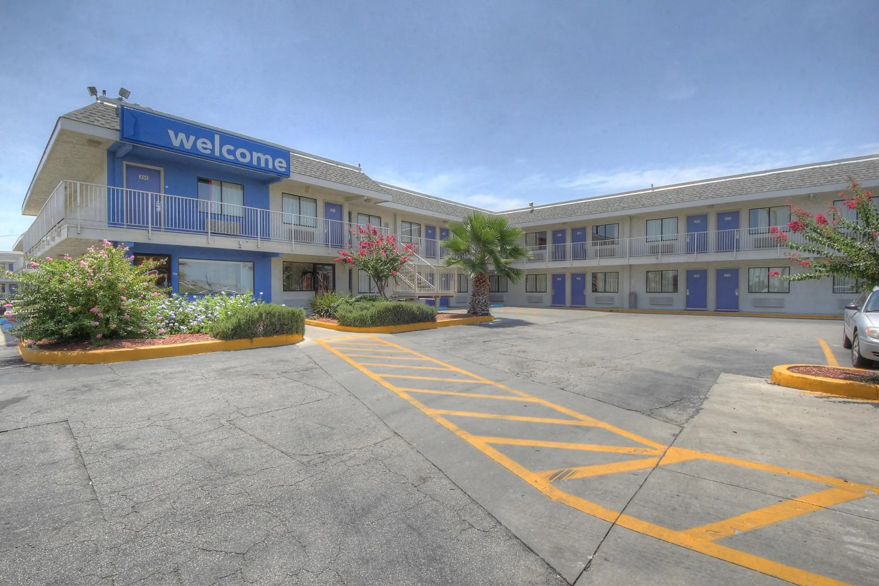 Facade/entrance in Motel 6-San Antonio, TX - Fort Sam Houston