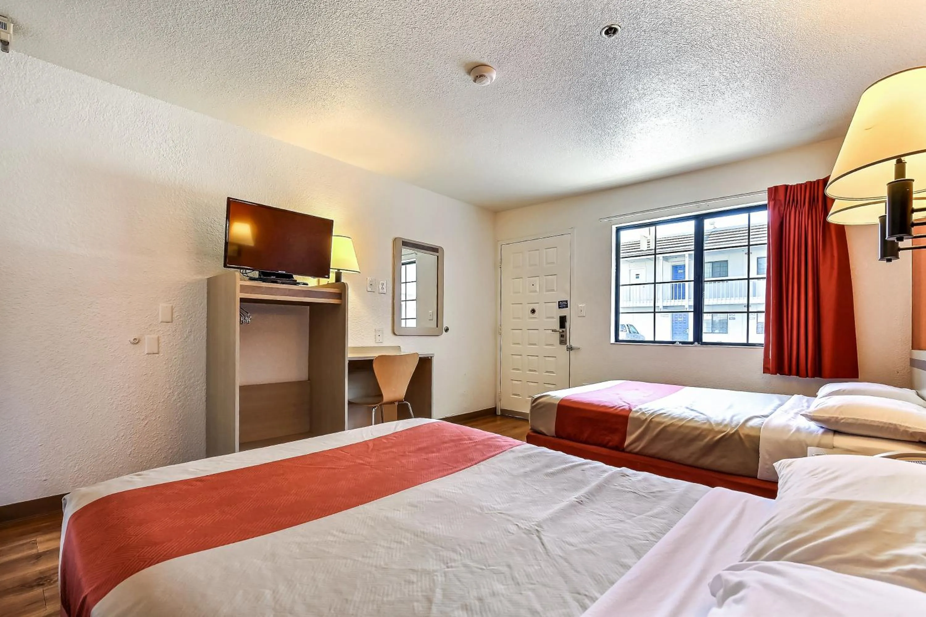 Bedroom, Bed in Motel 6-Livermore, CA