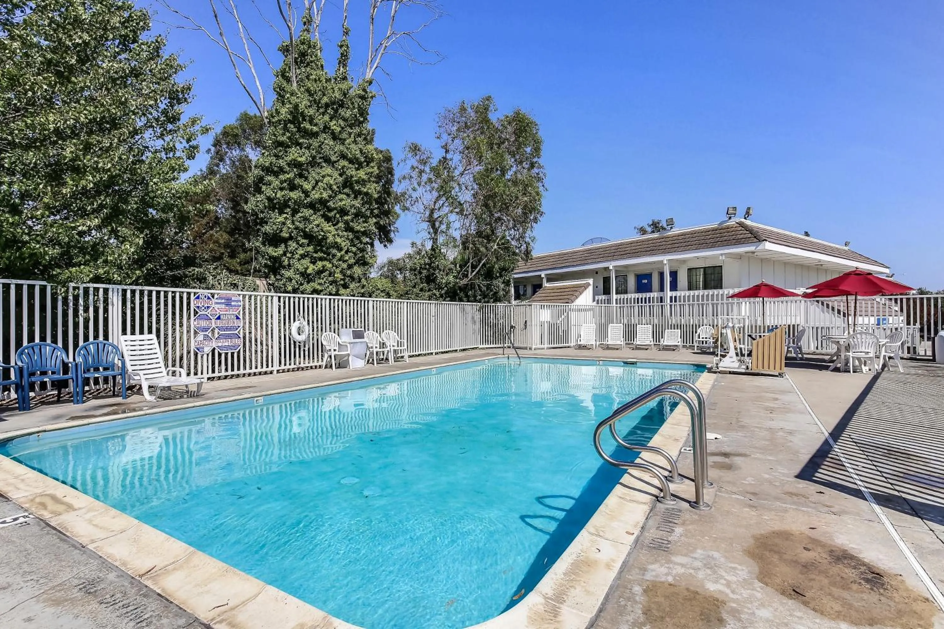 Swimming pool in Motel 6-Livermore, CA