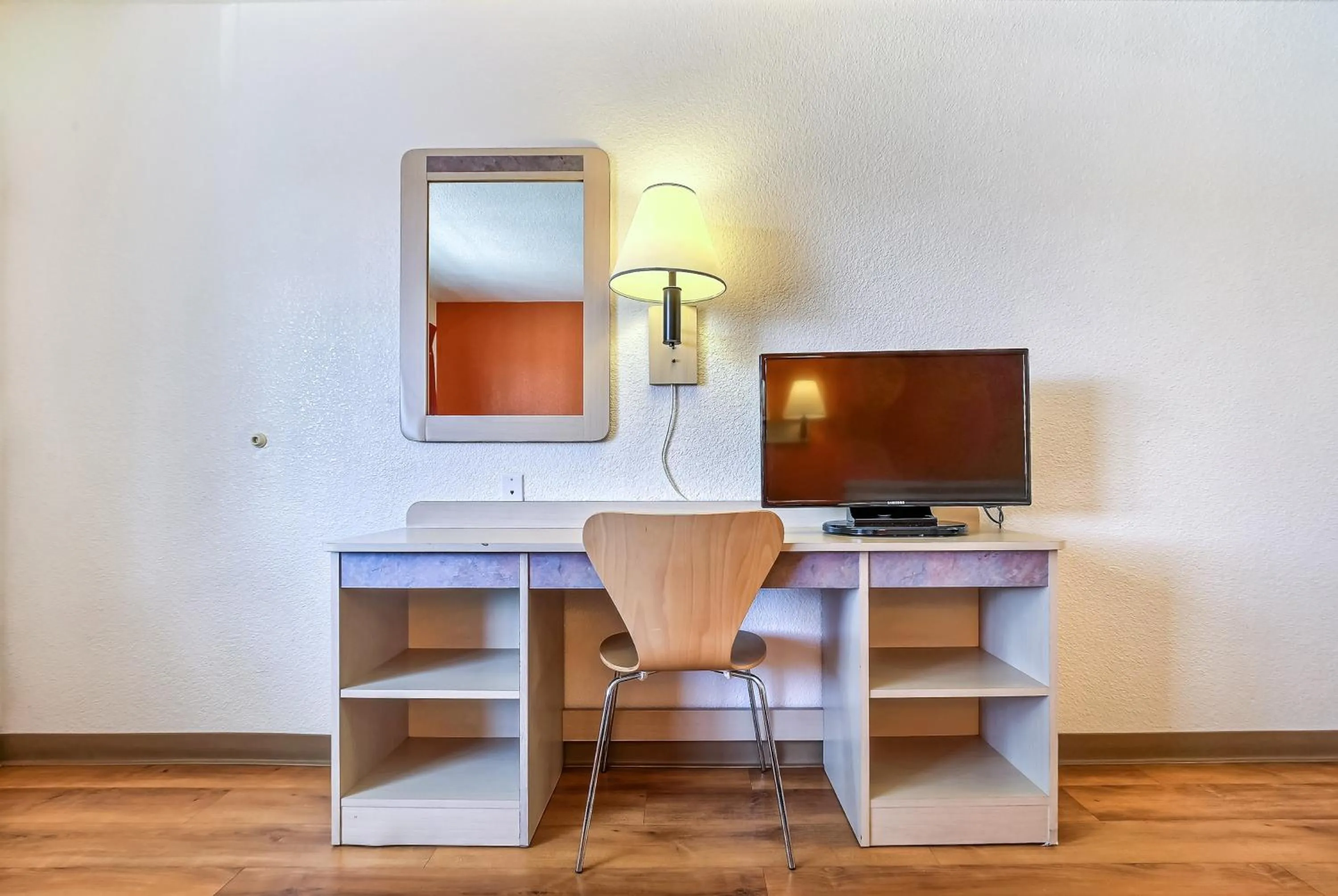 Bedroom in Motel 6-Livermore, CA