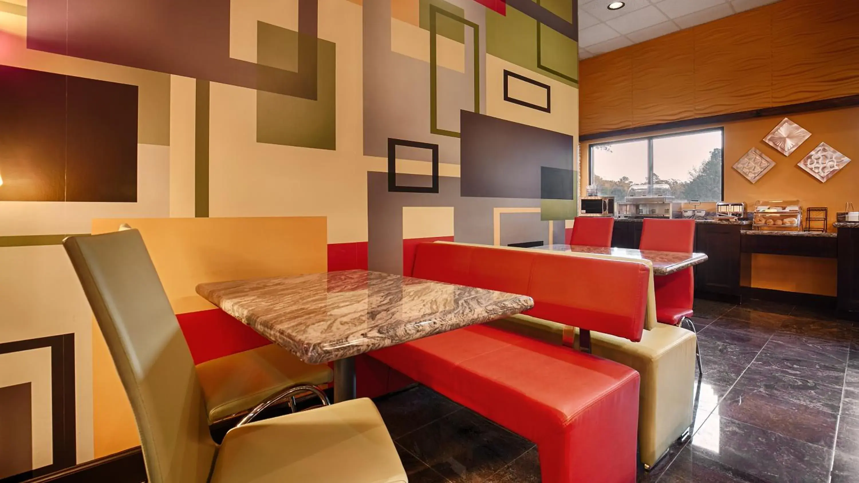 Breakfast in Best Western Executive Inn Breakfast in Best Western Executive Inn