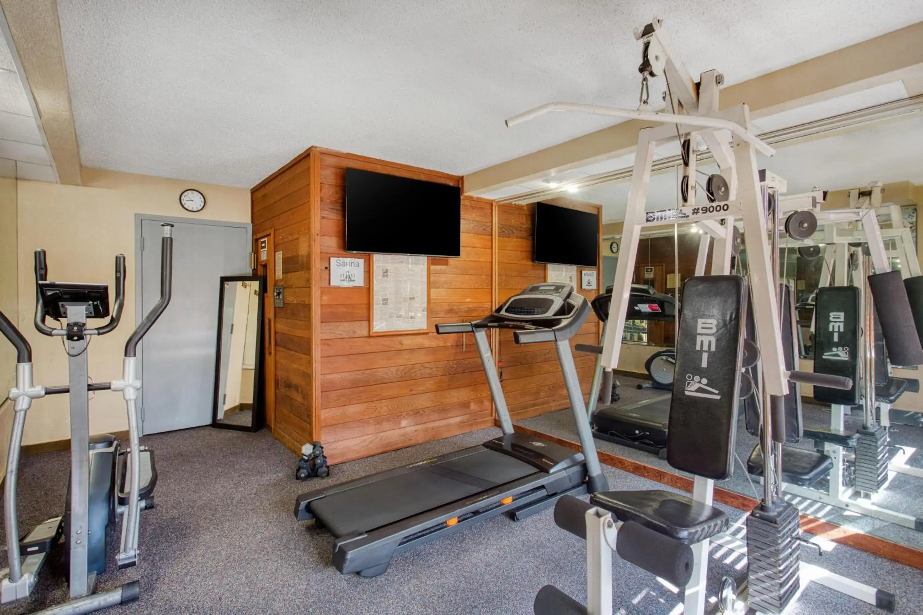 Fitness centre/facilities in Best Western Executive Inn Fitness centre/facilities in Best Western Executive Inn