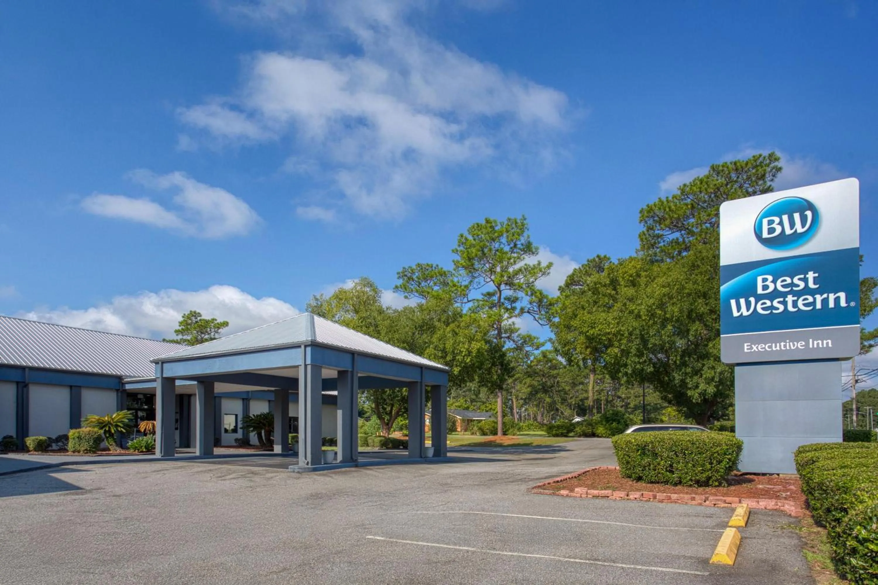 Property building in Best Western Executive Inn