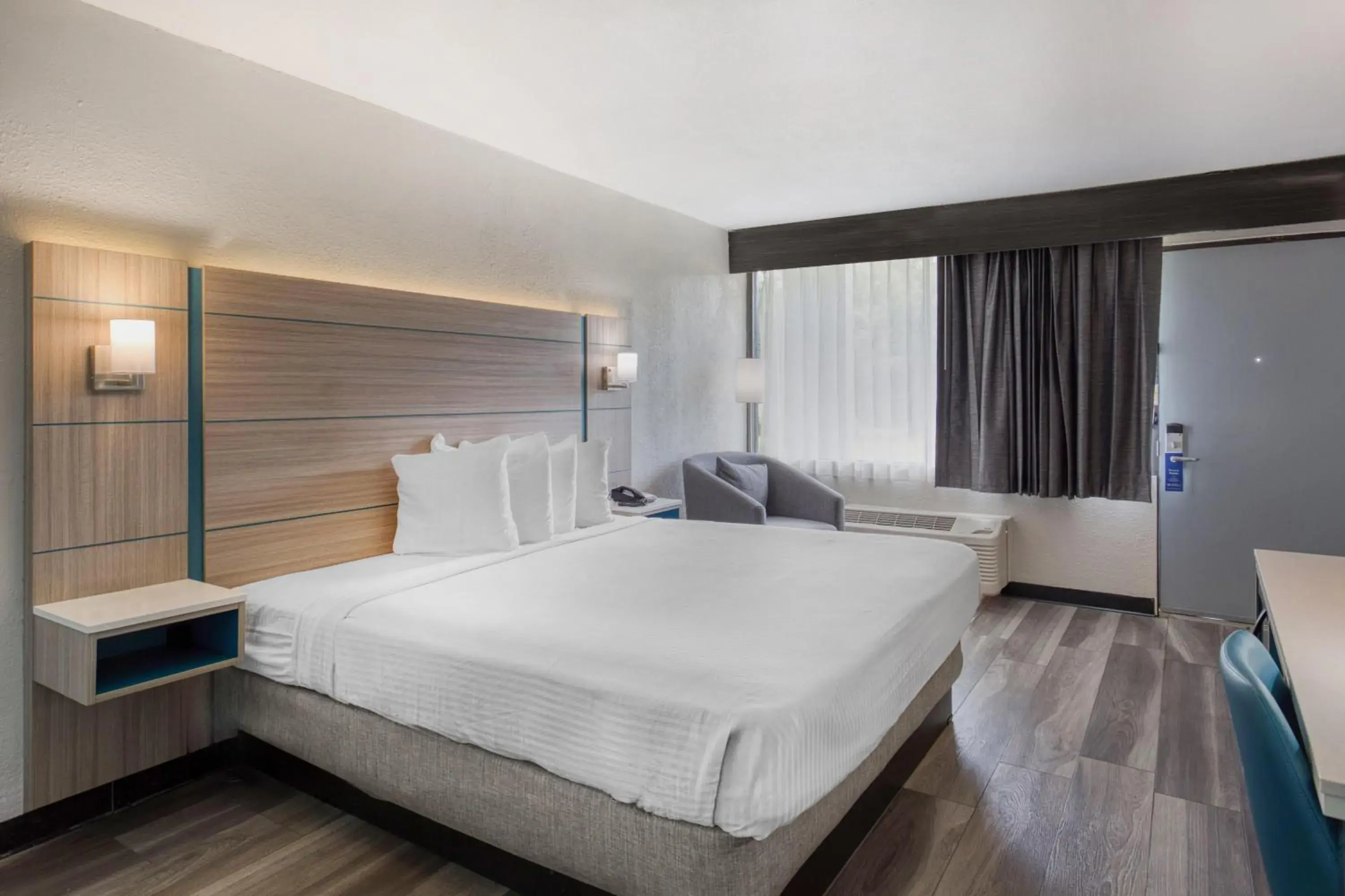 King Room with Whirlpool - Non-Smoking in Best Western Executive Inn King Room with Whirlpool - Non-Smoking in Best Western Executive Inn