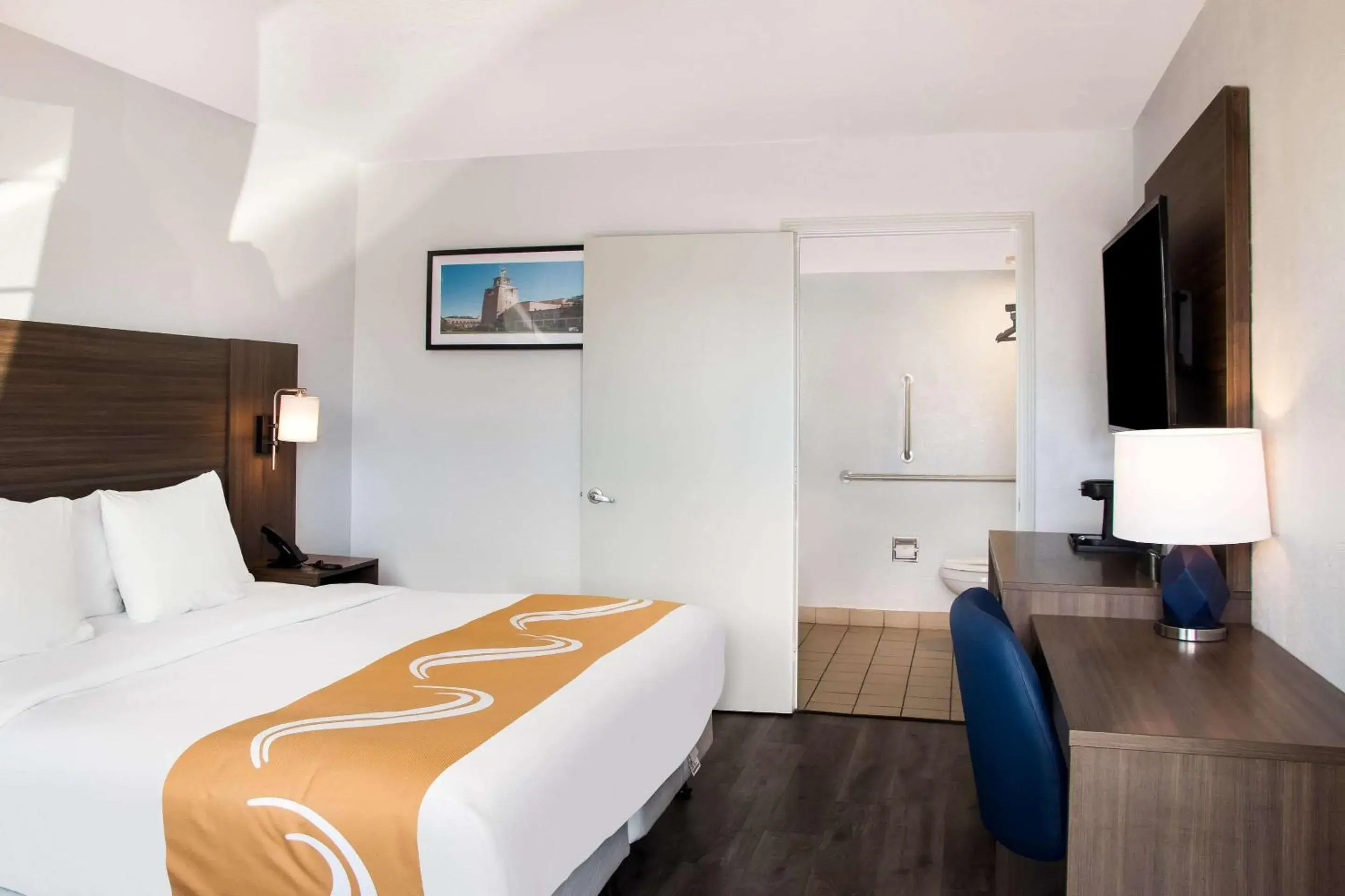 Bedroom, Bed in Quality Inn Santa Fe New Mexico Bedroom, Bed in Quality Inn Santa Fe New Mexico