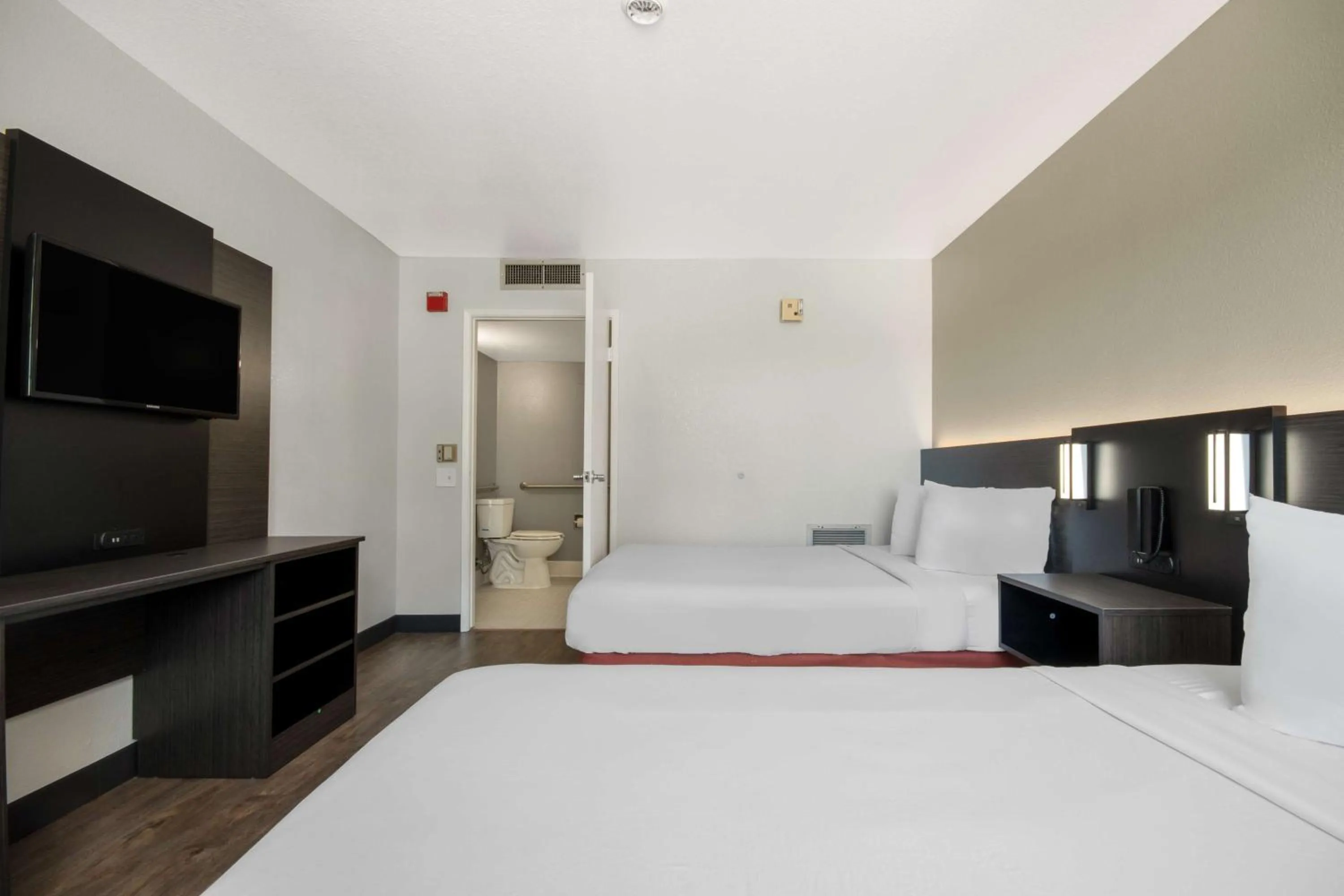 Bedroom, Bed in Motel 6-Lompoc, CA