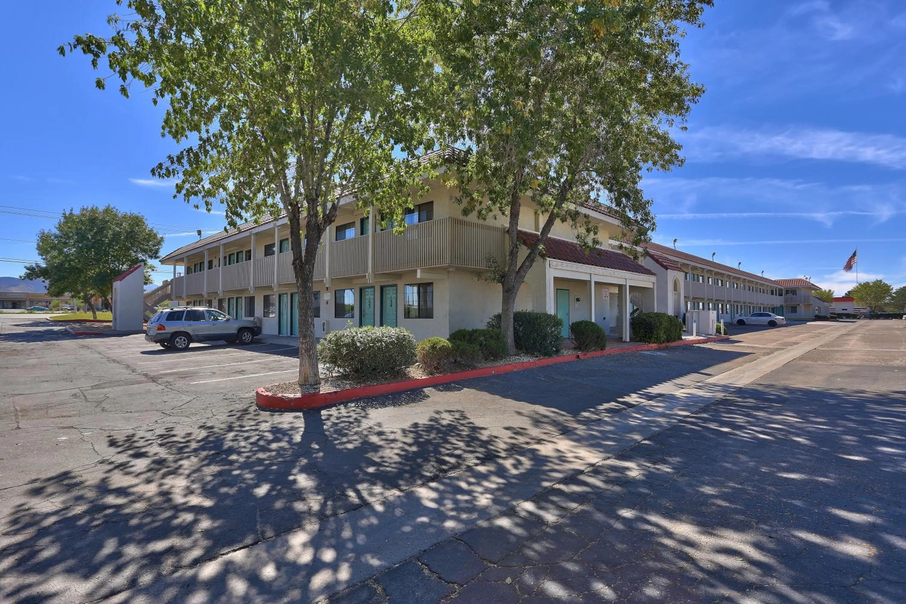 Property building in Motel 6-Kingman, AZ - Route 66 East