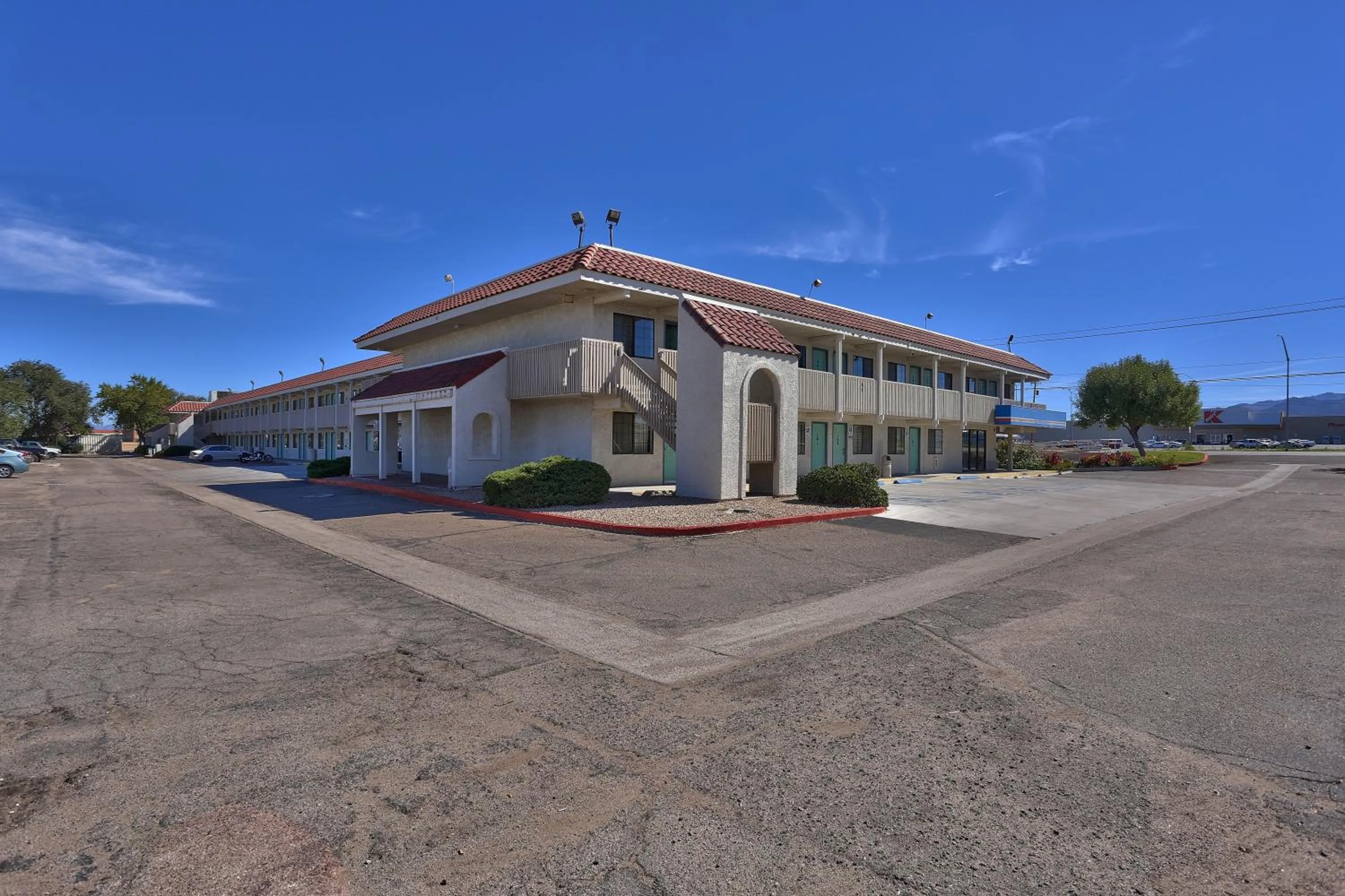 Property building in Motel 6-Kingman, AZ - Route 66 East