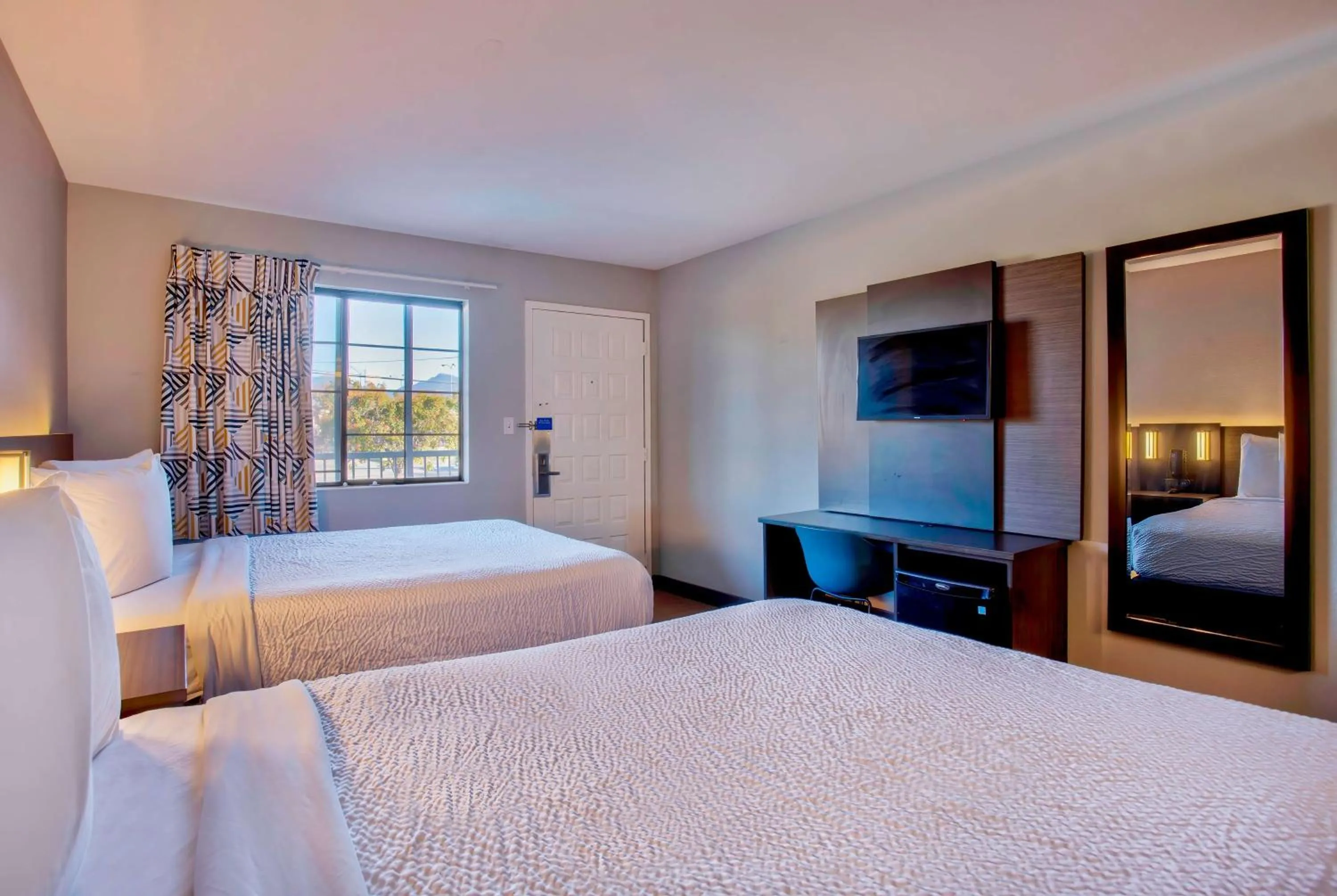 Bedroom, Bed in Motel 6-Kingman, AZ - Route 66 East