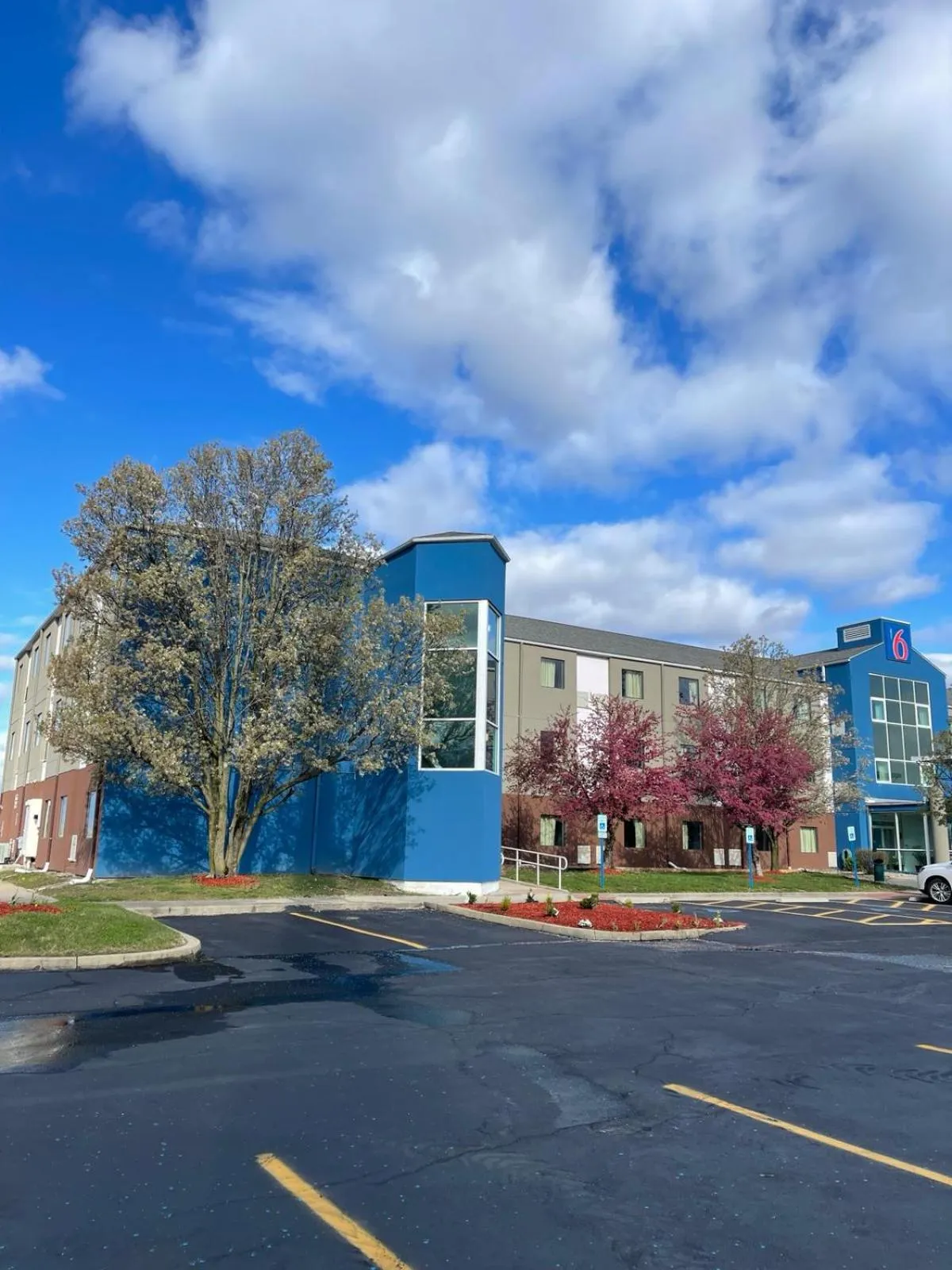 Property building in Motel 6-Caseyville, IL - Caseyville Il