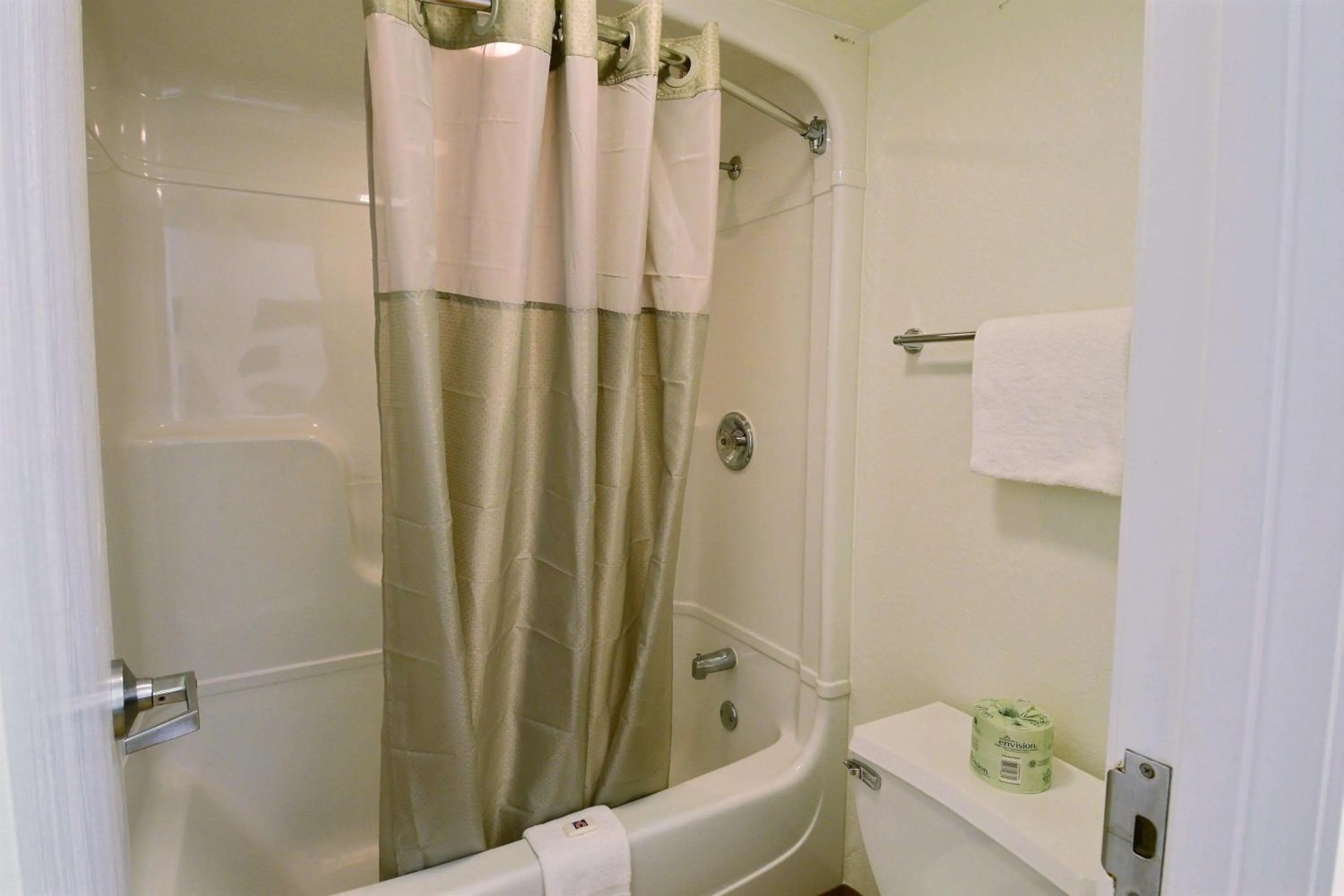 Shower in Motel 6-Tewksbury, MA - Boston