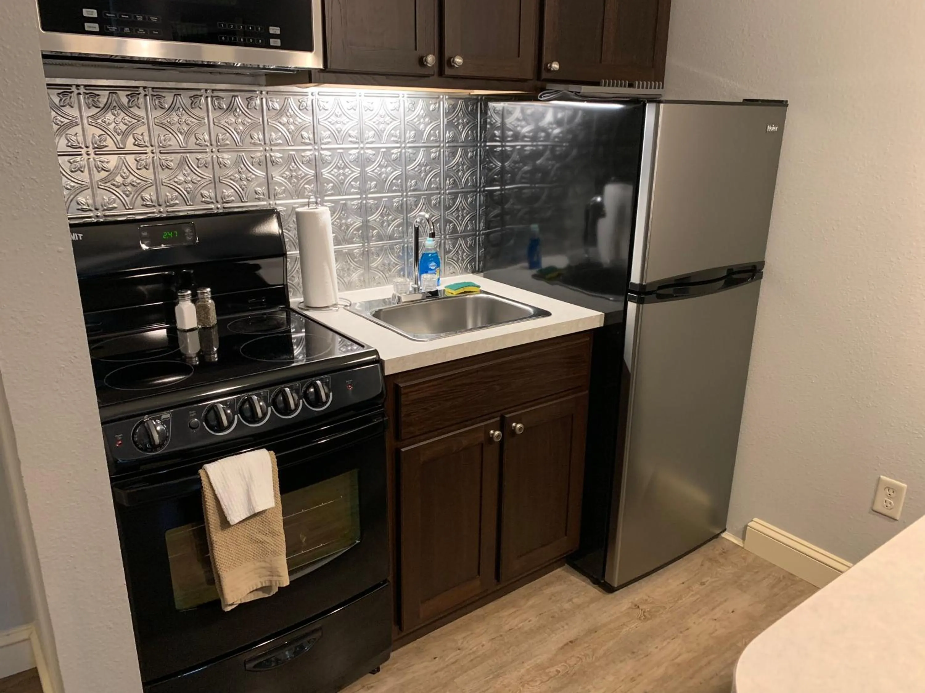 Kitchen or kitchenette in McCoy's Inn