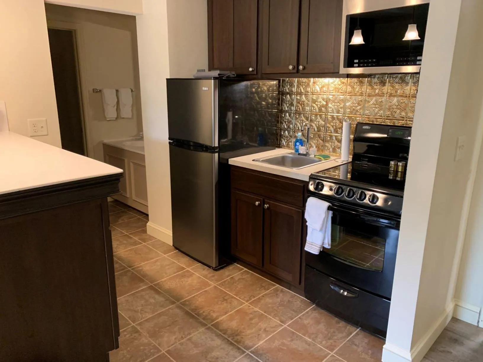 Kitchen or kitchenette in McCoy's Inn