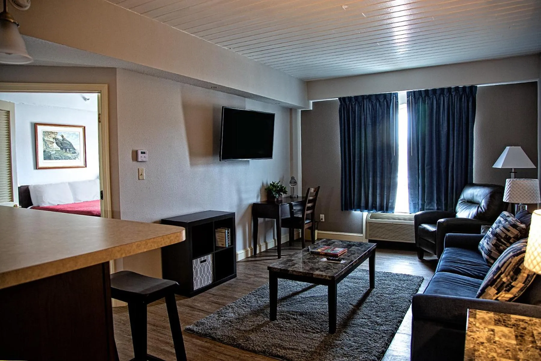 Living room in McCoy's Inn