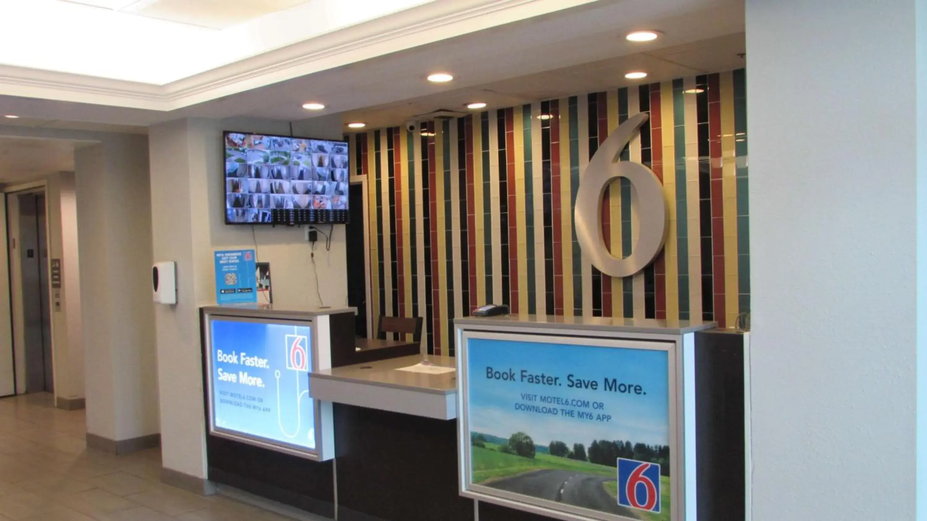 Lobby or reception in Motel 6-West Des Moines, IA Lobby or reception in Motel 6-West Des Moines, IA