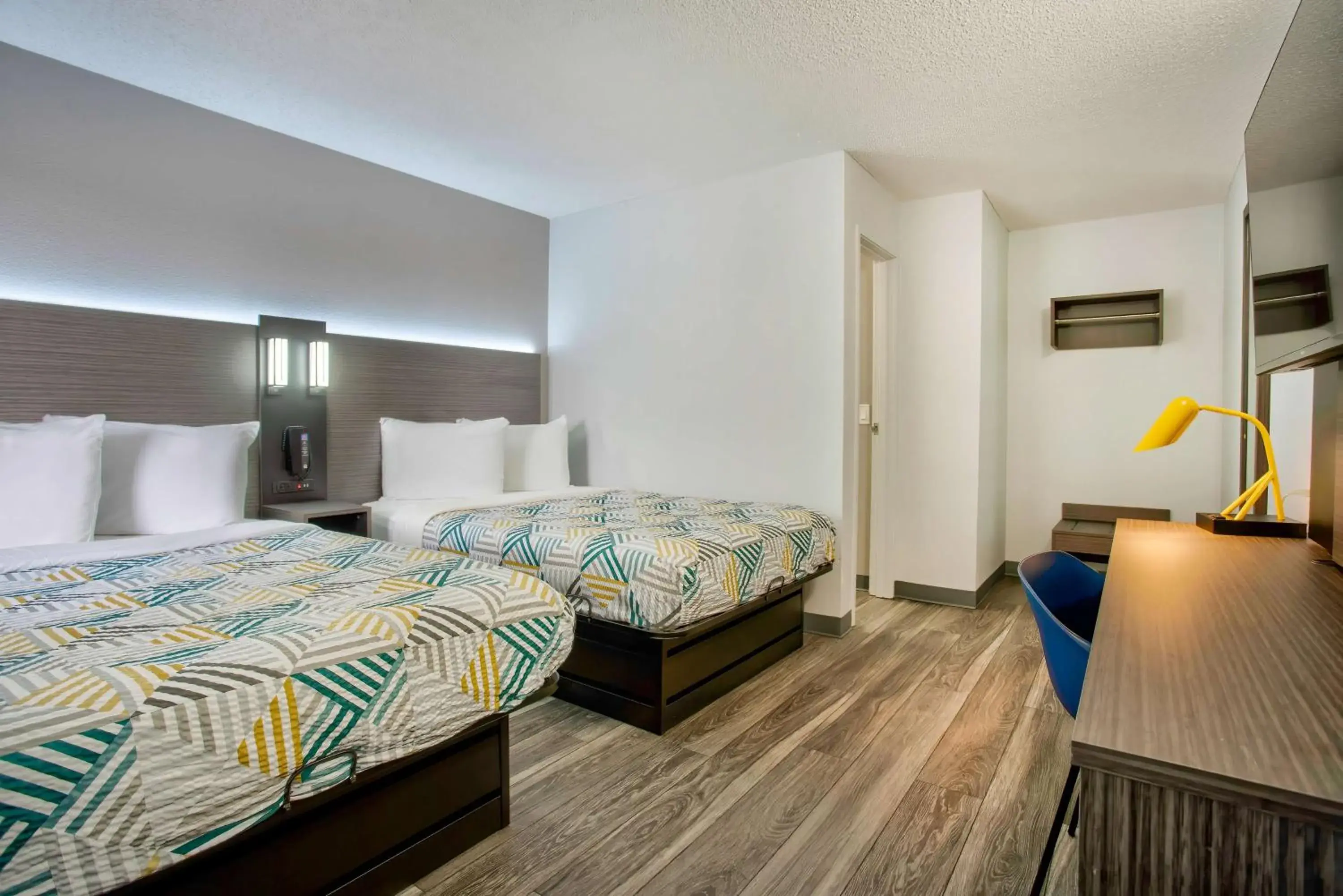 Bedroom, Bed in Motel 6-Richland, WA - Kennewick Bedroom, Bed in Motel 6-Richland, WA - Kennewick