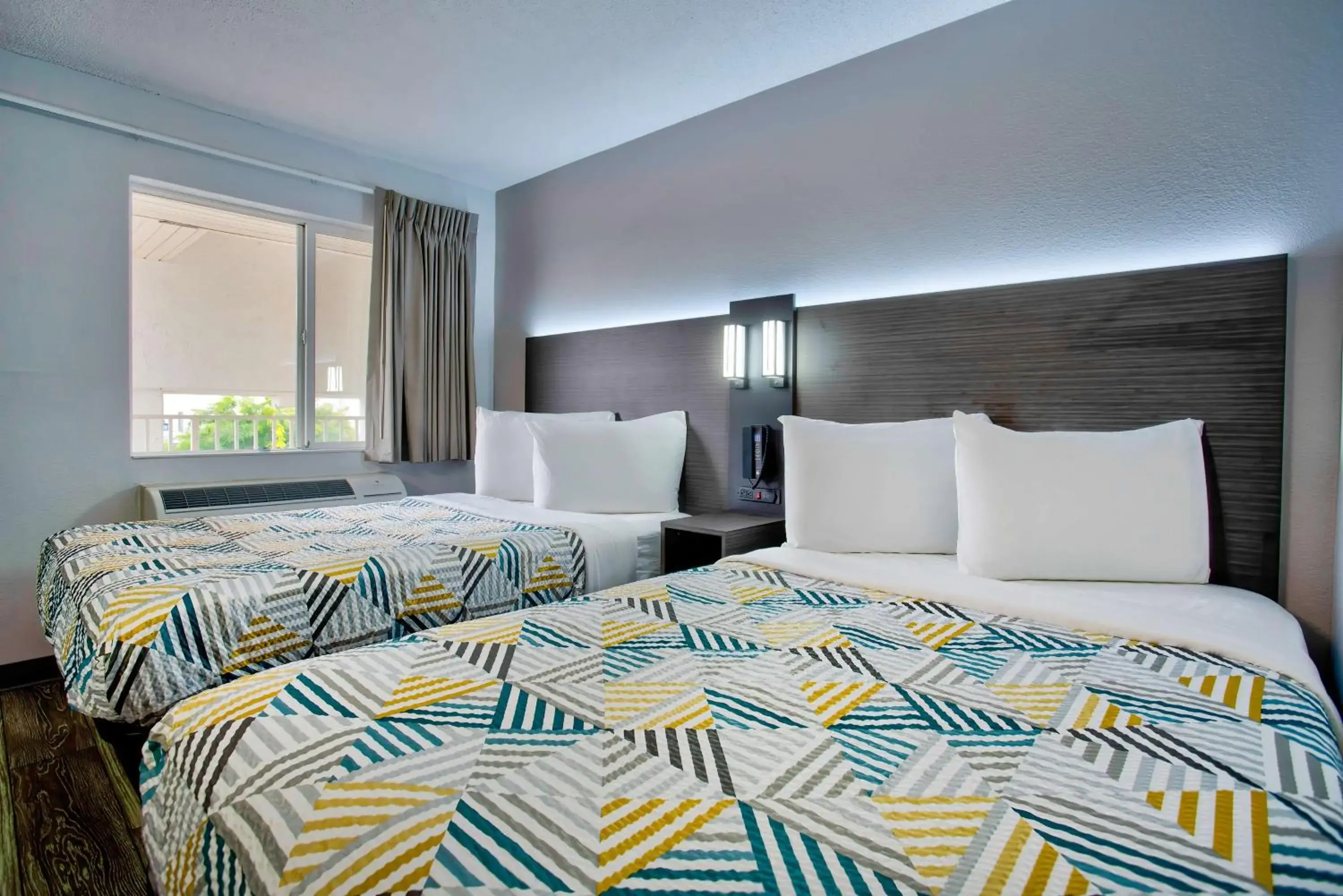 Bedroom, Bed in Motel 6-Richland, WA - Kennewick Bedroom, Bed in Motel 6-Richland, WA - Kennewick