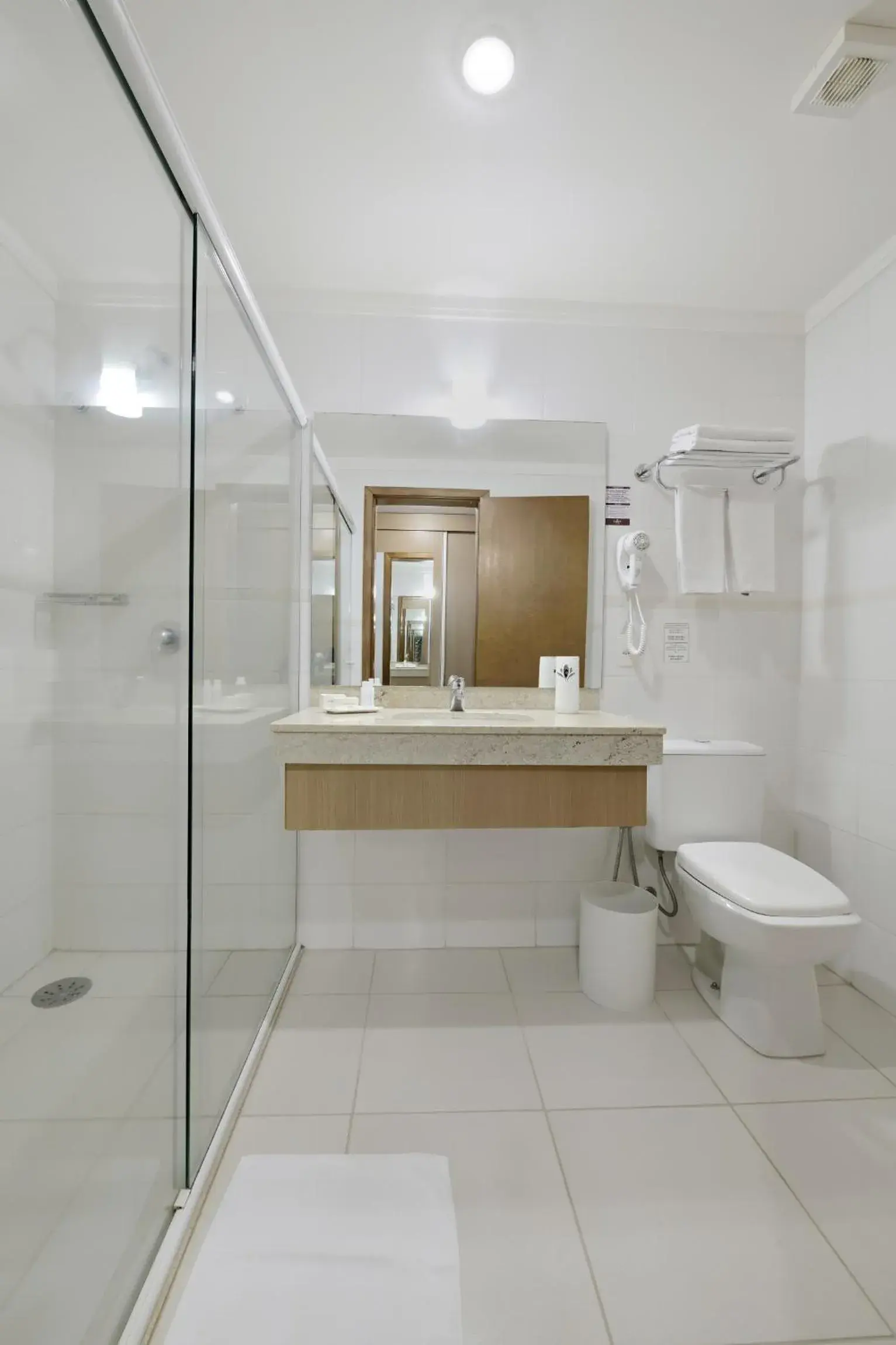 Luxury Twin Room - single occupancy in Garden Hotel Luxury Twin Room - single occupancy in Garden Hotel