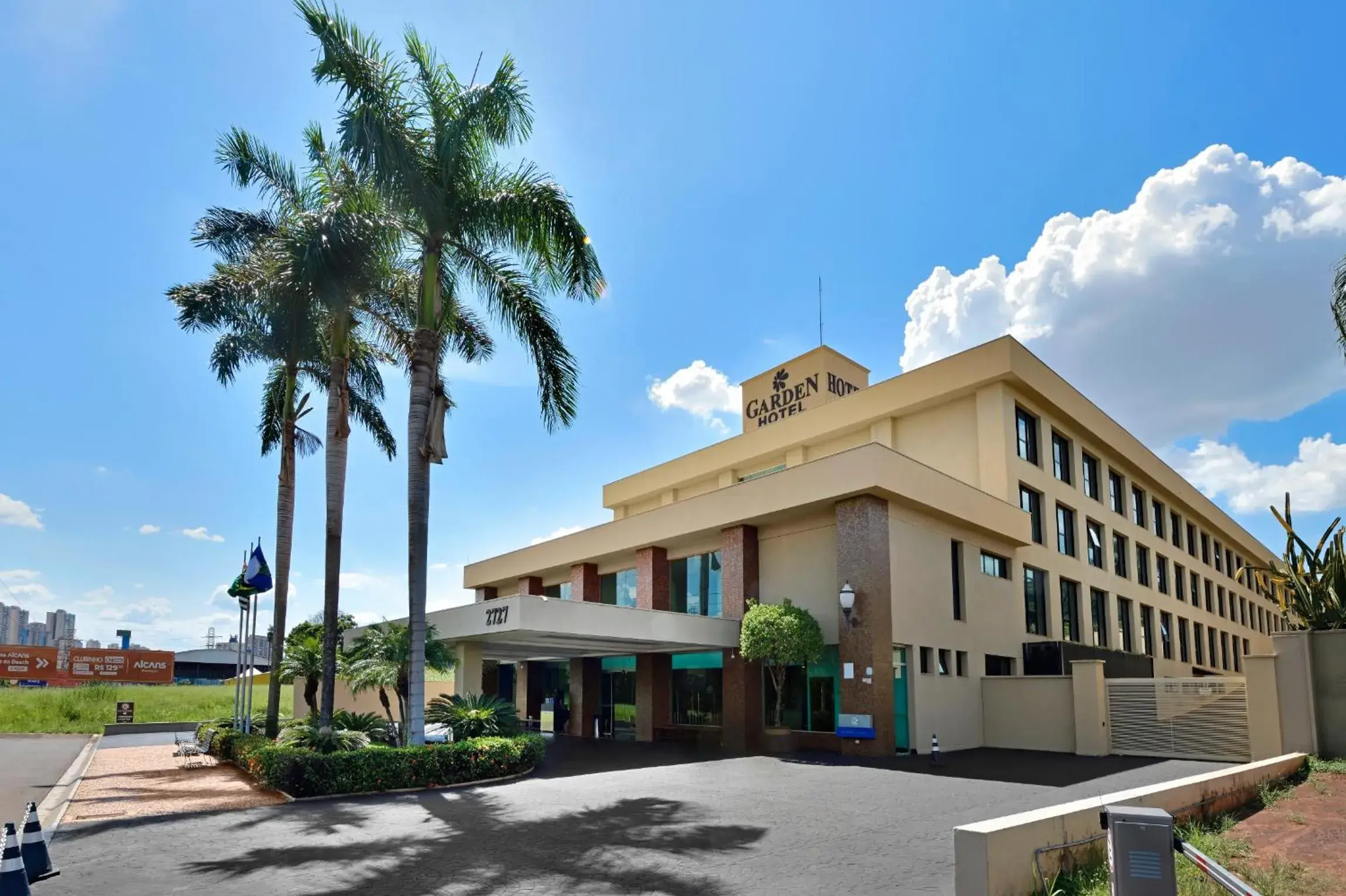 Property building in Garden Hotel Property building in Garden Hotel