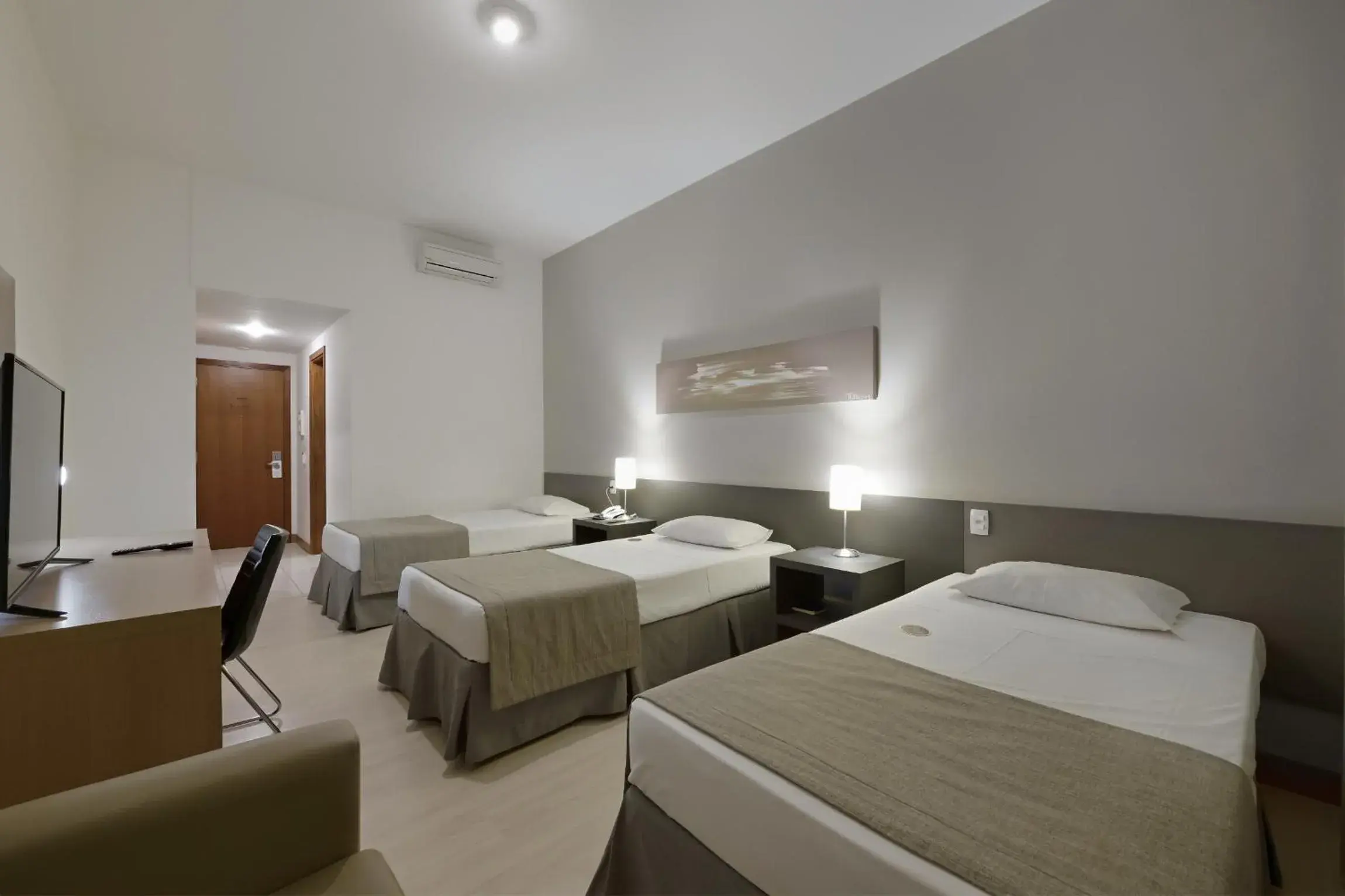 Luxury Triple Room - single occupancy in Garden Hotel Luxury Triple Room - single occupancy in Garden Hotel