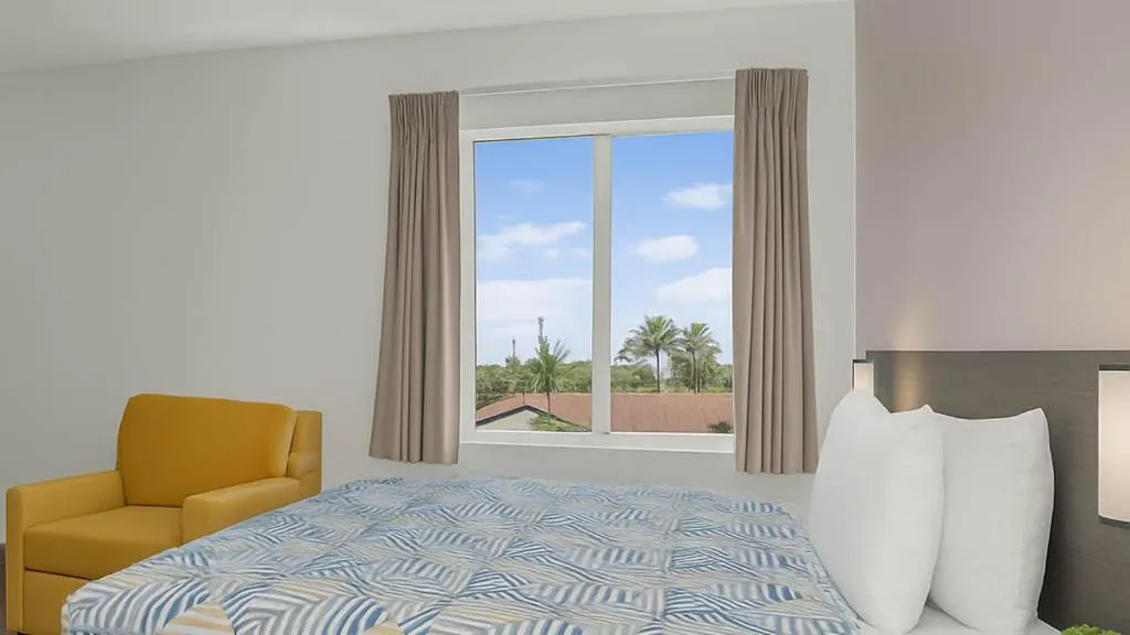 Bed in Motel 6-San Diego, CA - Downtown