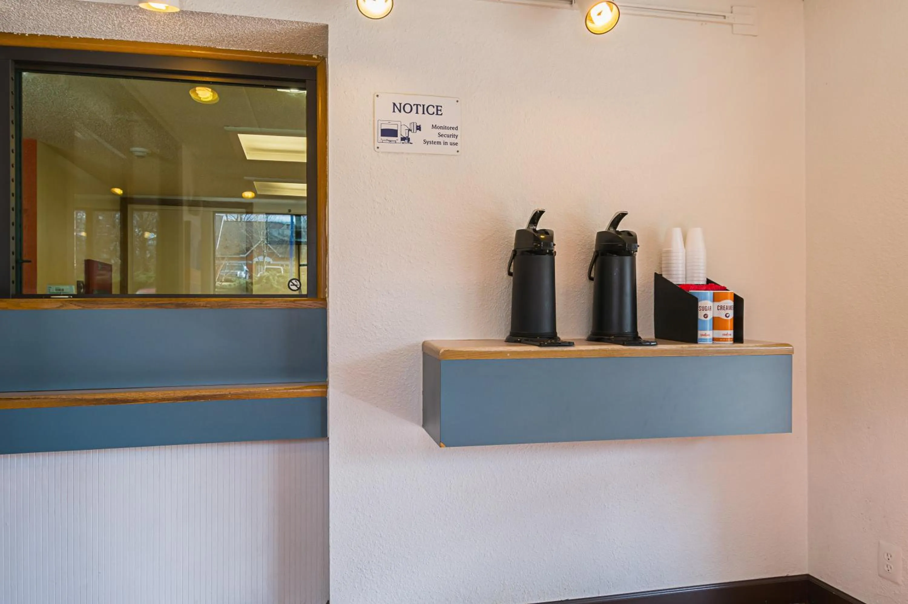 Lobby or reception in Motel 6-Knoxville, TN - North