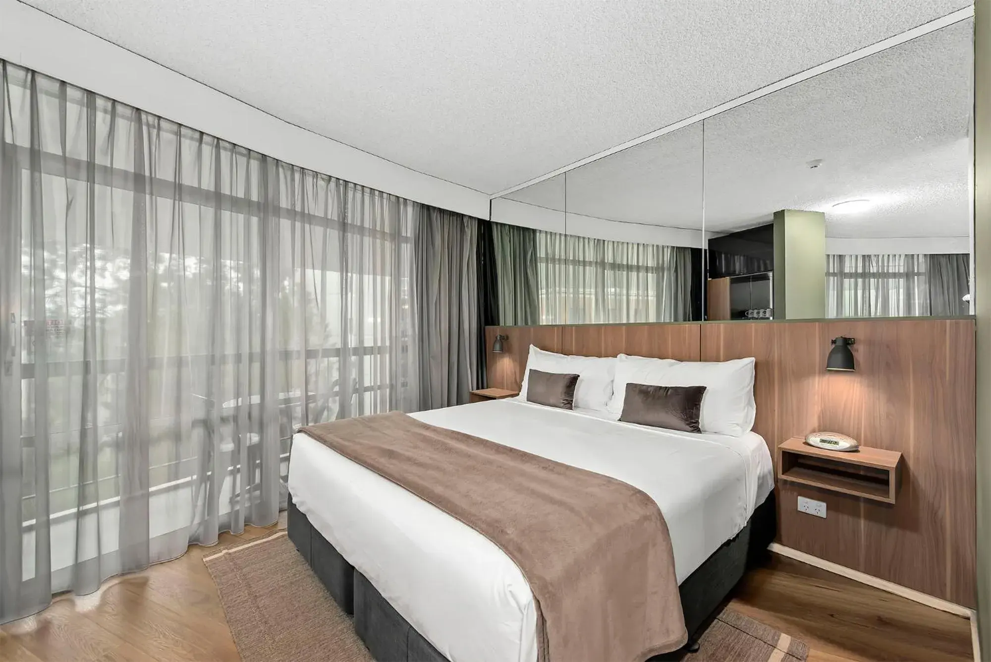 Bed in Madison Tower Mill Hotel Bed in Madison Tower Mill Hotel