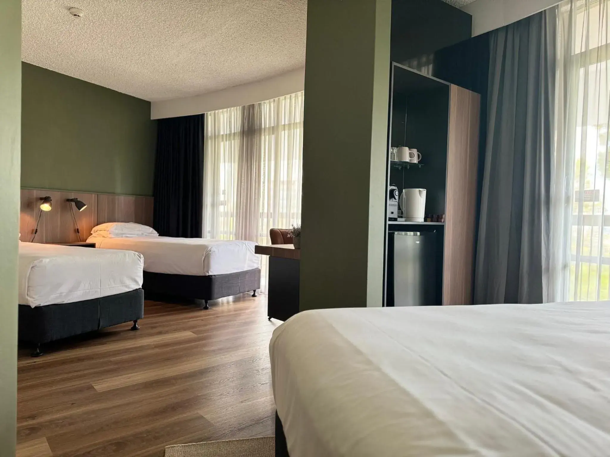 Bedroom, Bed in Madison Tower Mill Hotel Bedroom, Bed in Madison Tower Mill Hotel