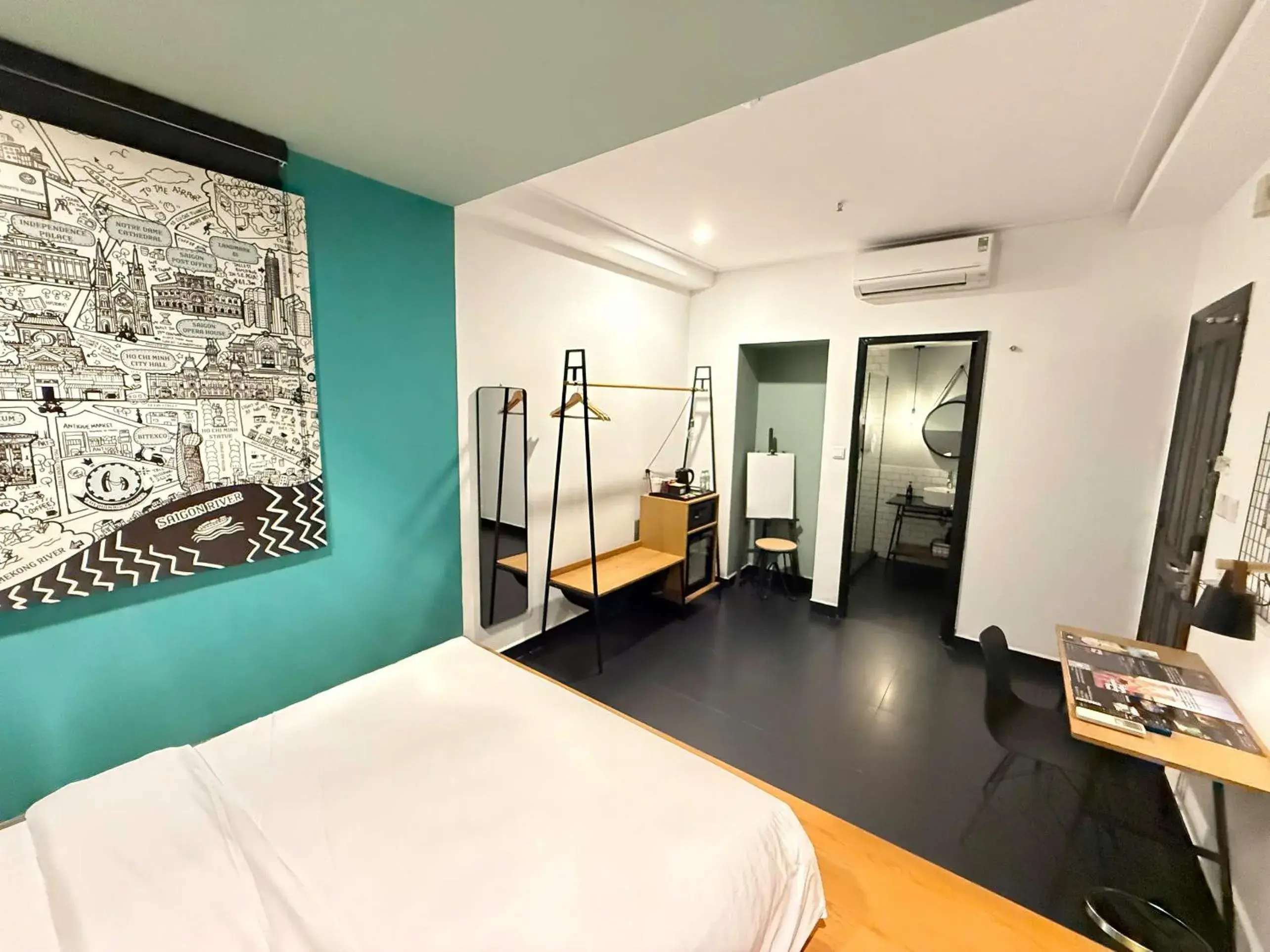 Photo of the whole room, Bed in The Hammock Hotel Fine Arts Museum Photo of the whole room, Bed in The Hammock Hotel Fine Arts Museum