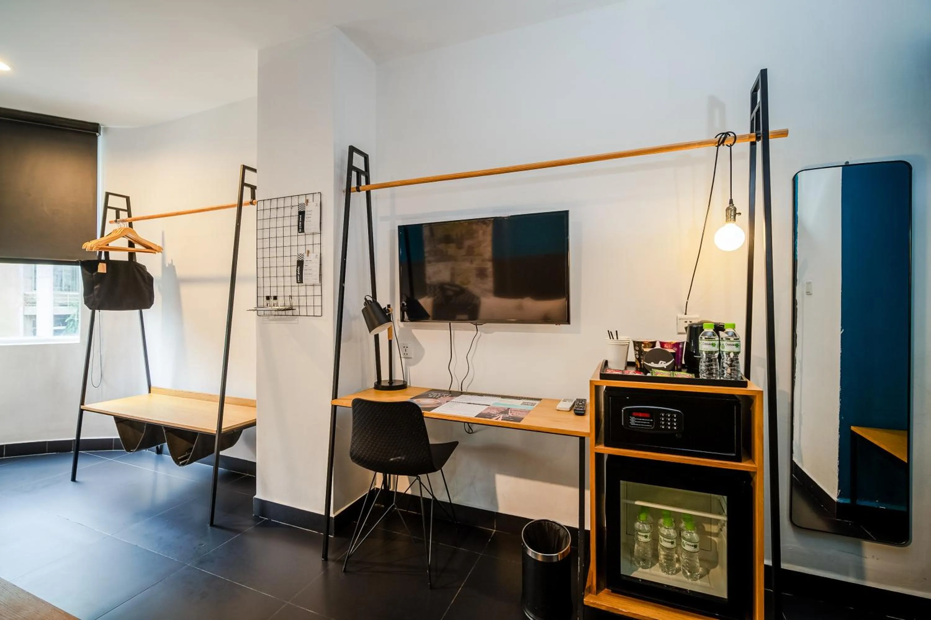 TV and multimedia in The Hammock Hotel Fine Arts Museum