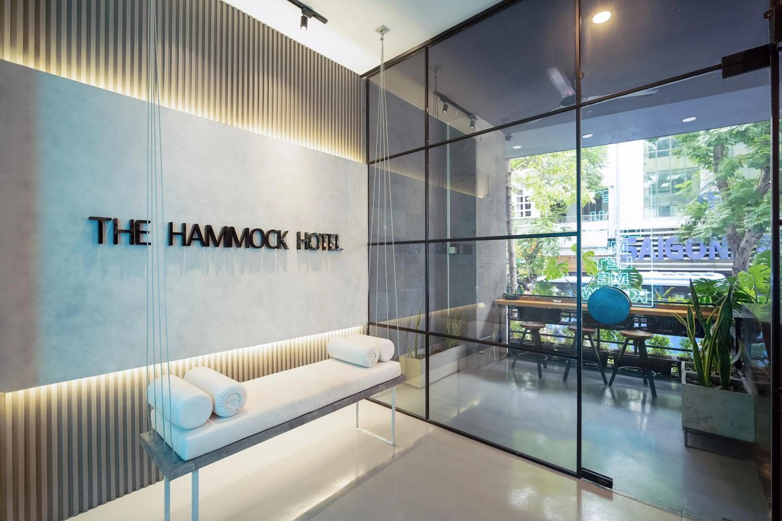 Property logo or sign, Bed in The Hammock Hotel Fine Arts Museum