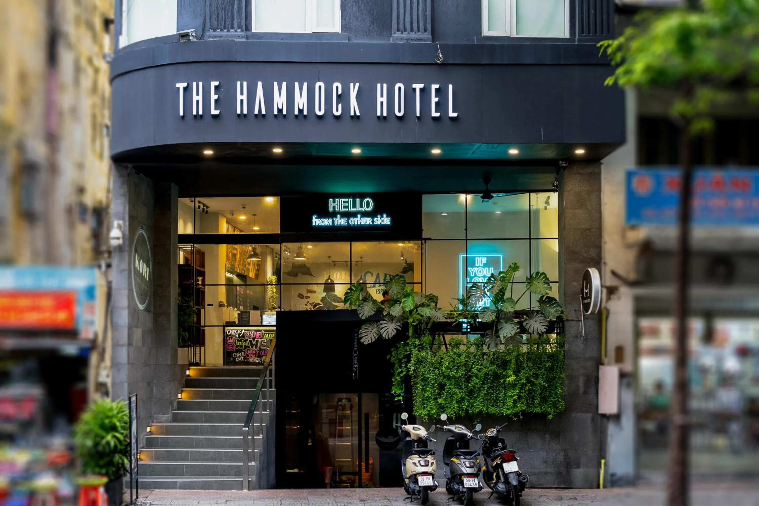 Facade/entrance in The Hammock Hotel Fine Arts Museum