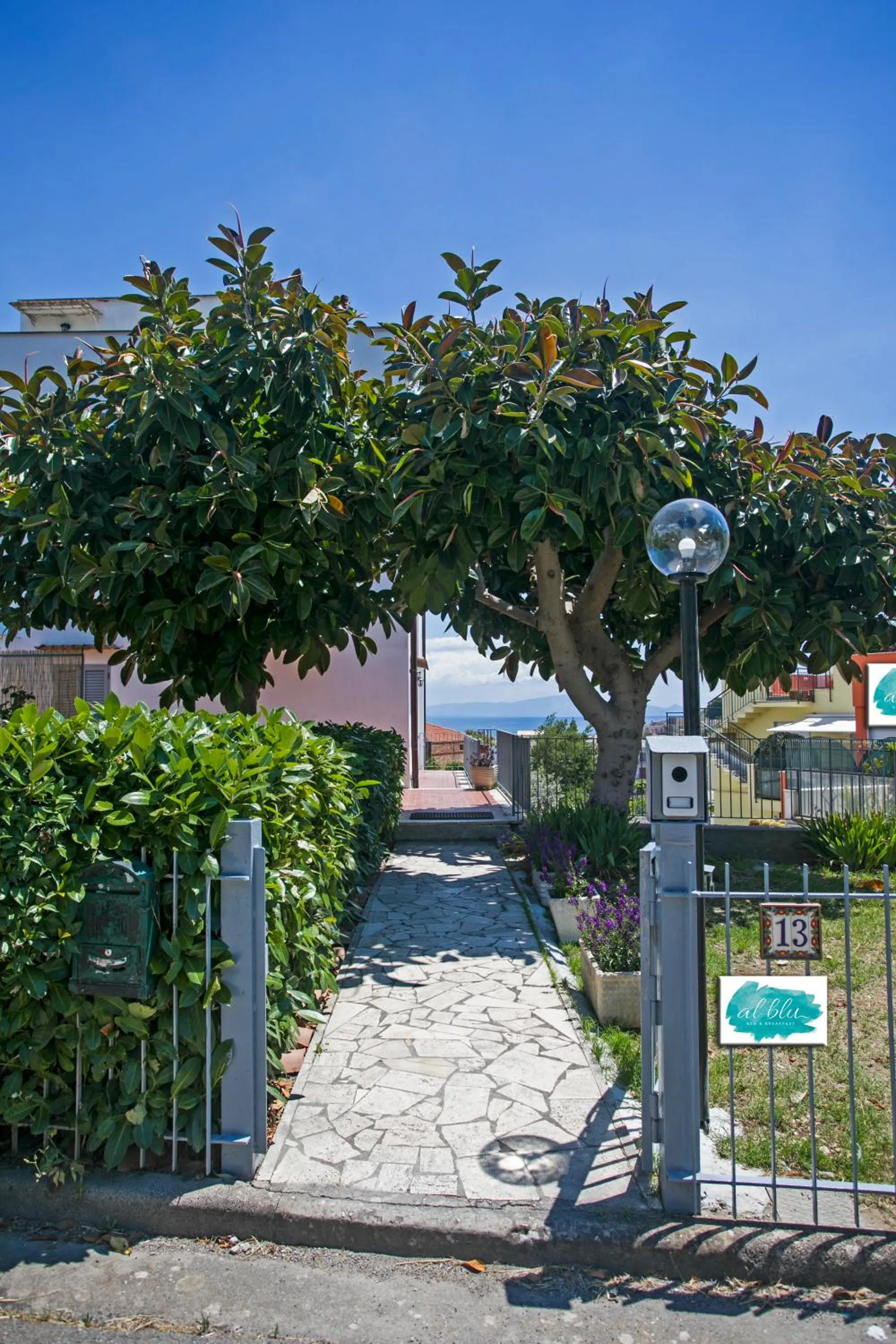 Facade/entrance in B&B AL BLU